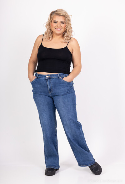 Grossista Goodies - jeans push up stretch a gamba larga Grossista Goodies - jeans push up stretch a gamba larga