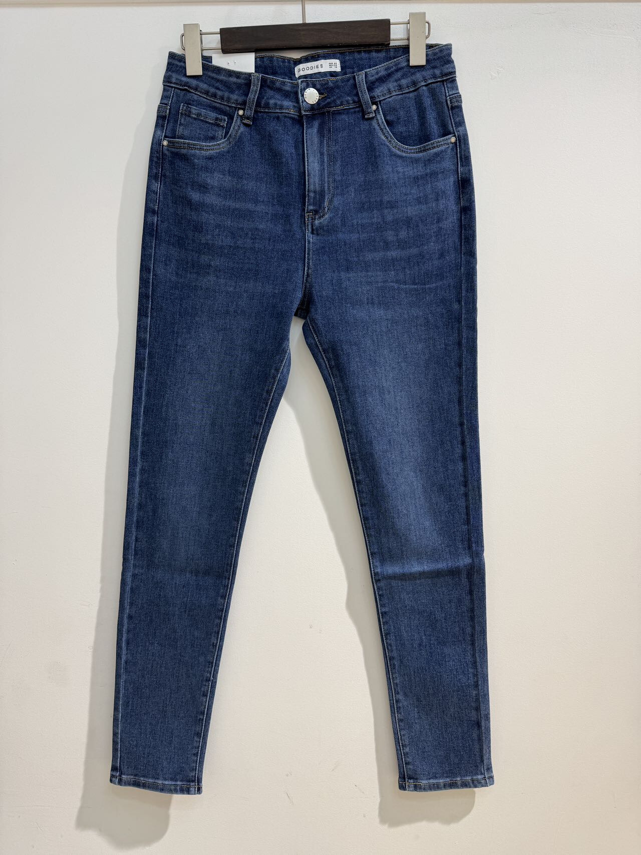 Grossista Goodies - Jeans aderenti elasticizzati