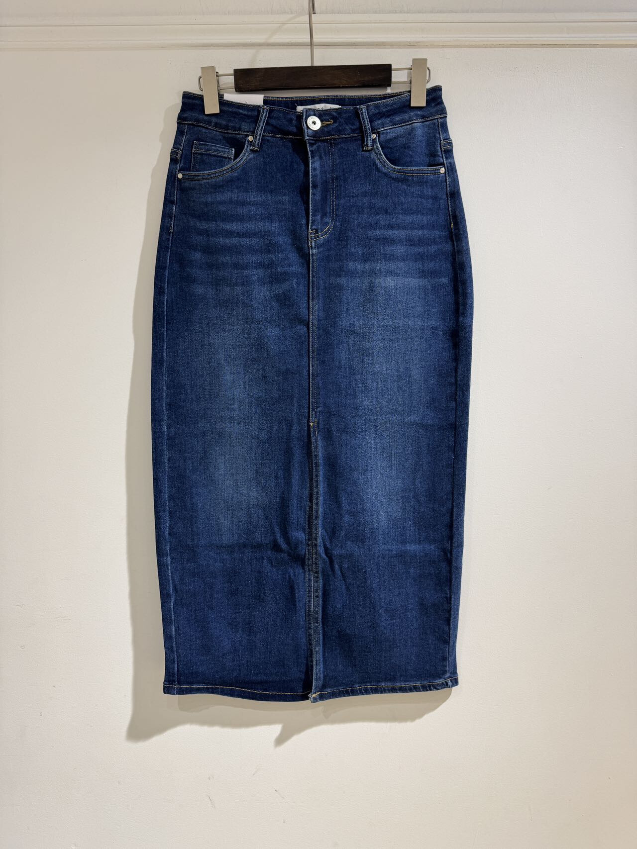 Grossista Goodies - Gonna lunga elastica con apertura frontale