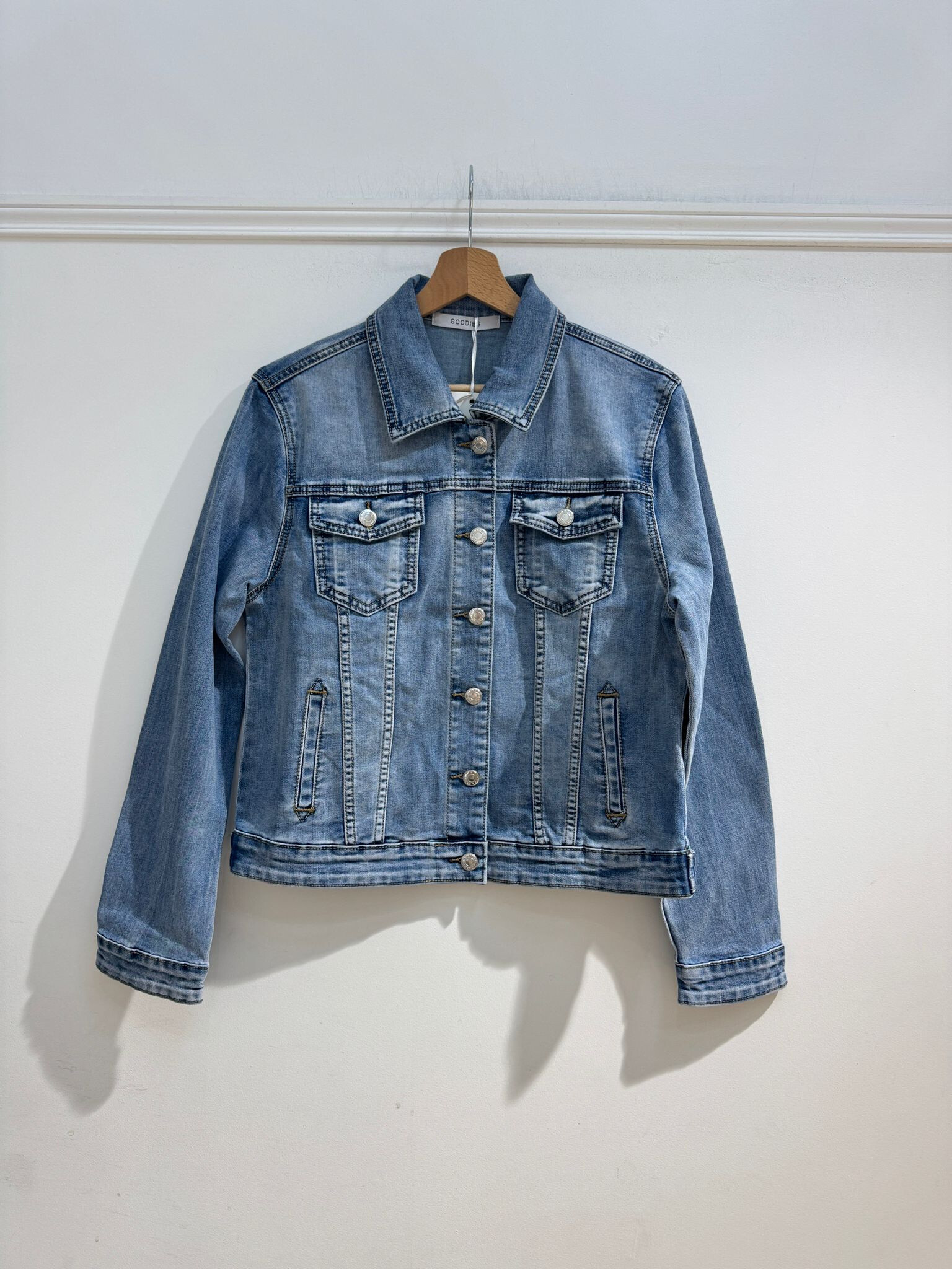 Großhändler Goodies - Aromatisierte Jeansjacke angepasst - ein zeitloser Klassiker