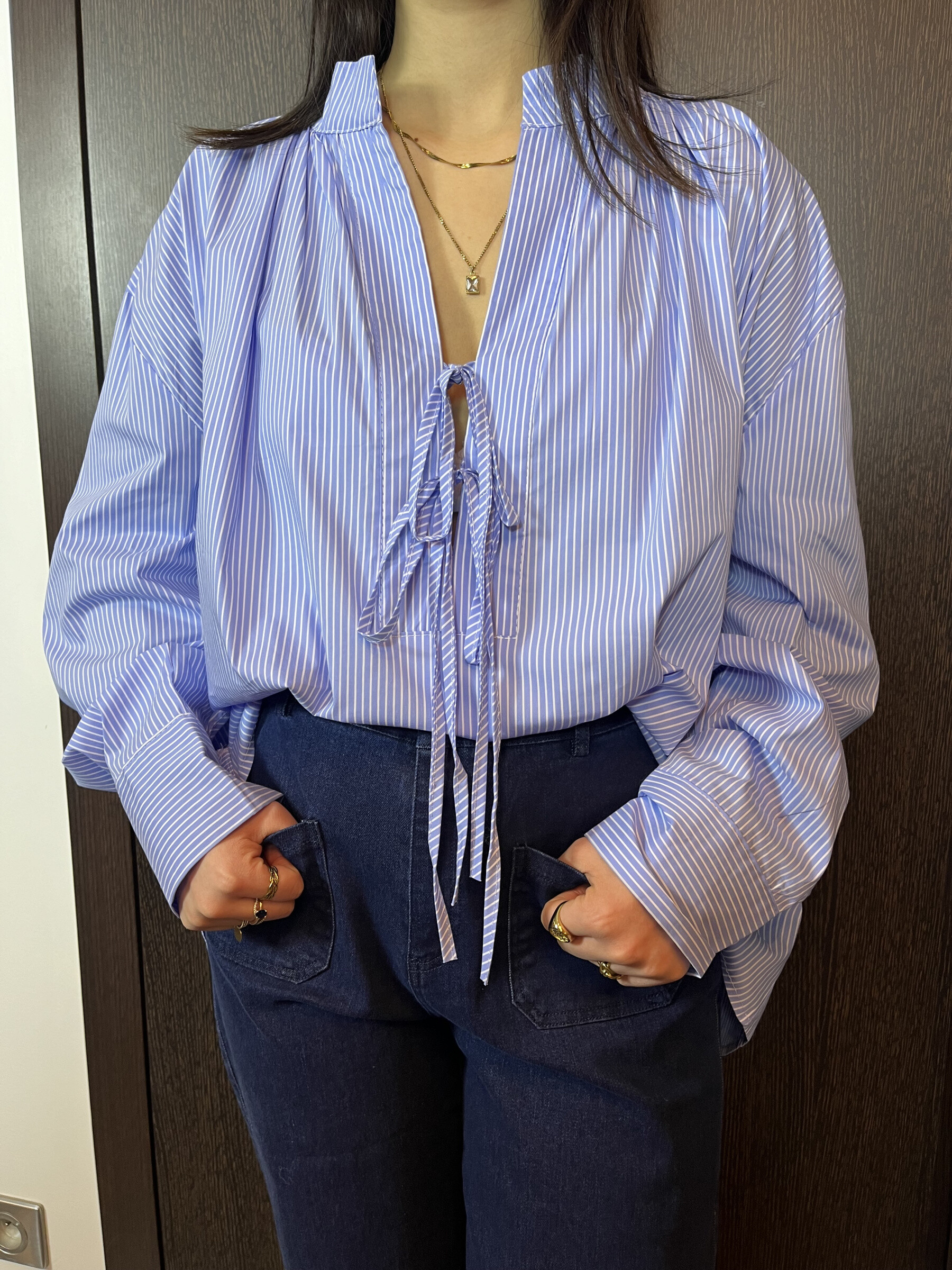 Wholesaler Graciela Paris - Striking shirt with knot in front