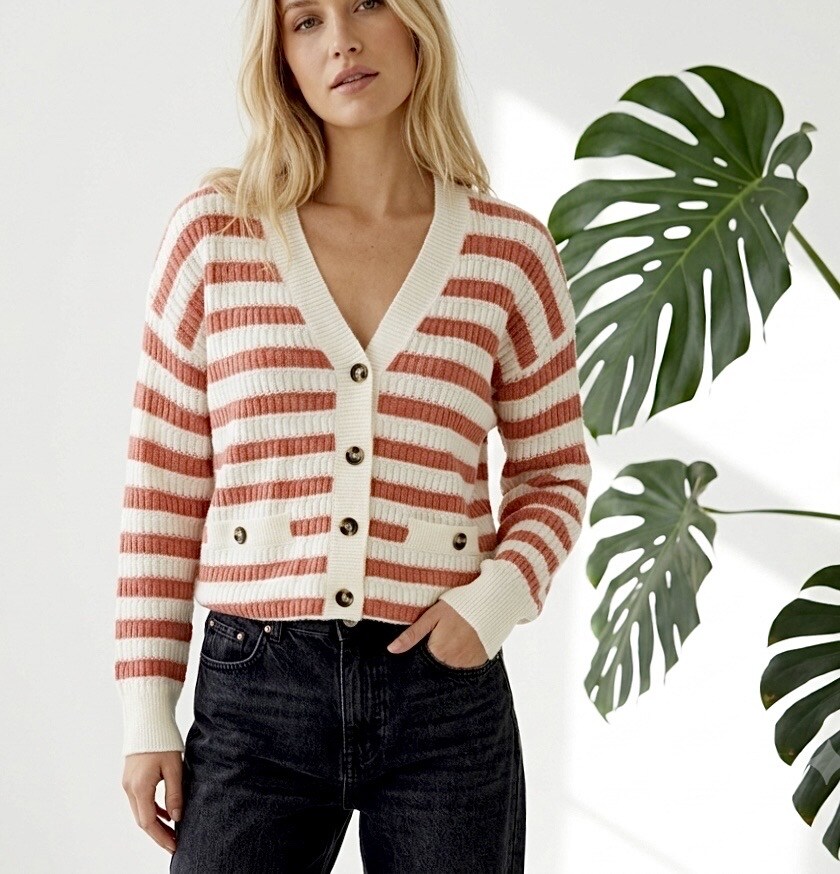 Wholesaler Graciela Paris - Short striped cardigan. openwork knit with small sequins