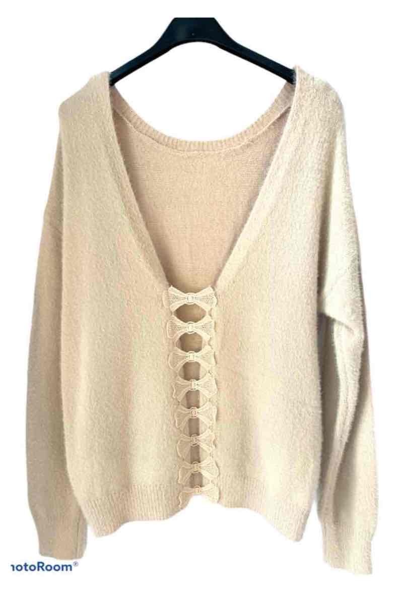 Großhändler Graciela Paris - Sehr weicher Pullover. Runder Ausschnitt. Hübscher Rücken mit einer Spitzenverbindung.