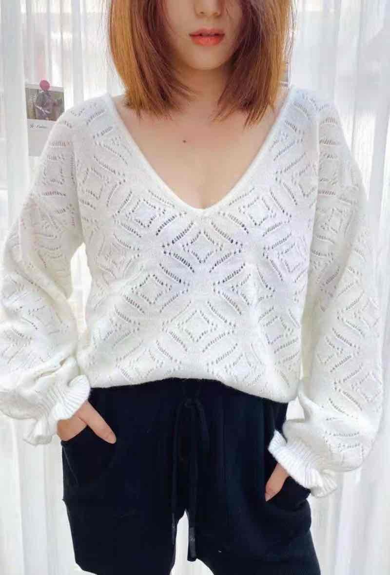 Grossiste Graciela Paris - Pull en maille fine en col V