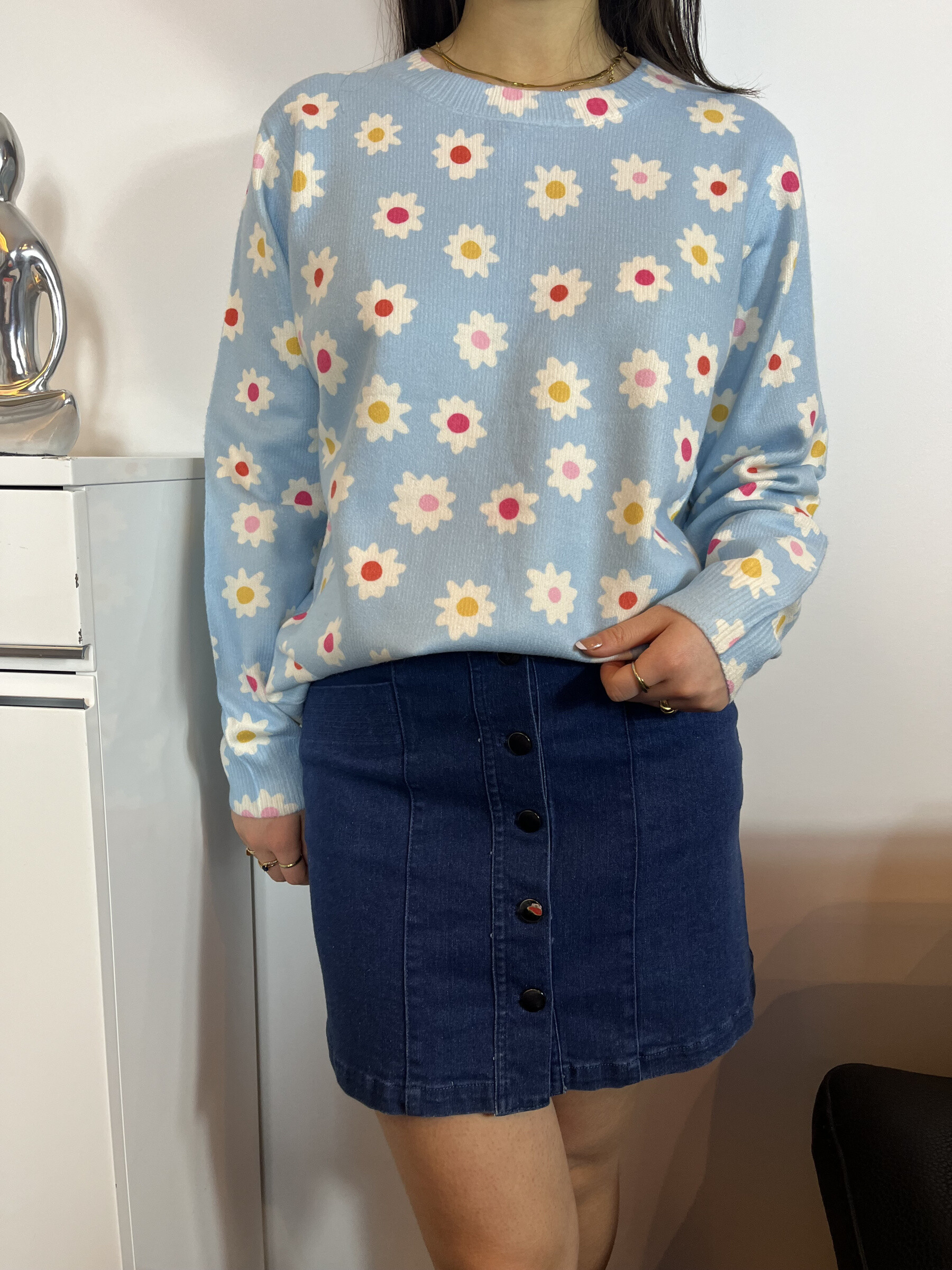 Großhändler Graciela Paris - Blauer Pullover mit Blumendruck und Knoten auf dem Rücken