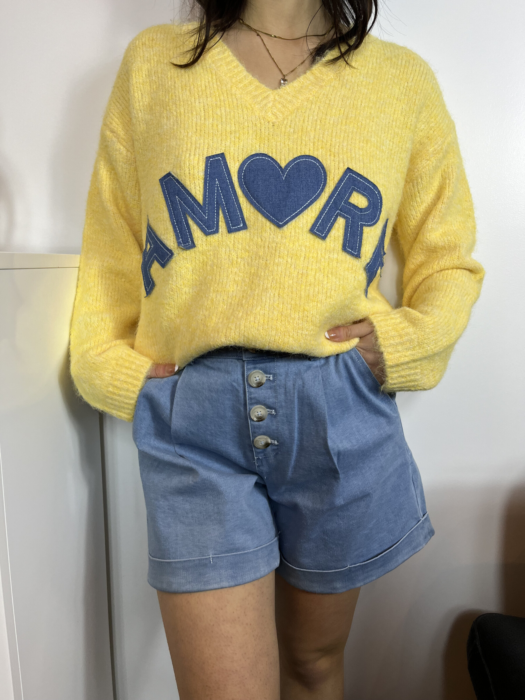 Grossiste Graciela Paris - Pull avec inscription «  Amore »