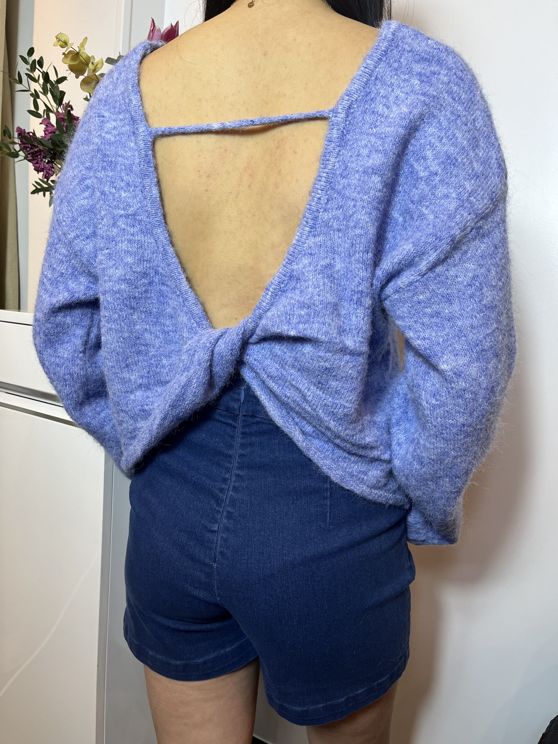 Wholesaler Graciela Paris - Bare back sweater with knot