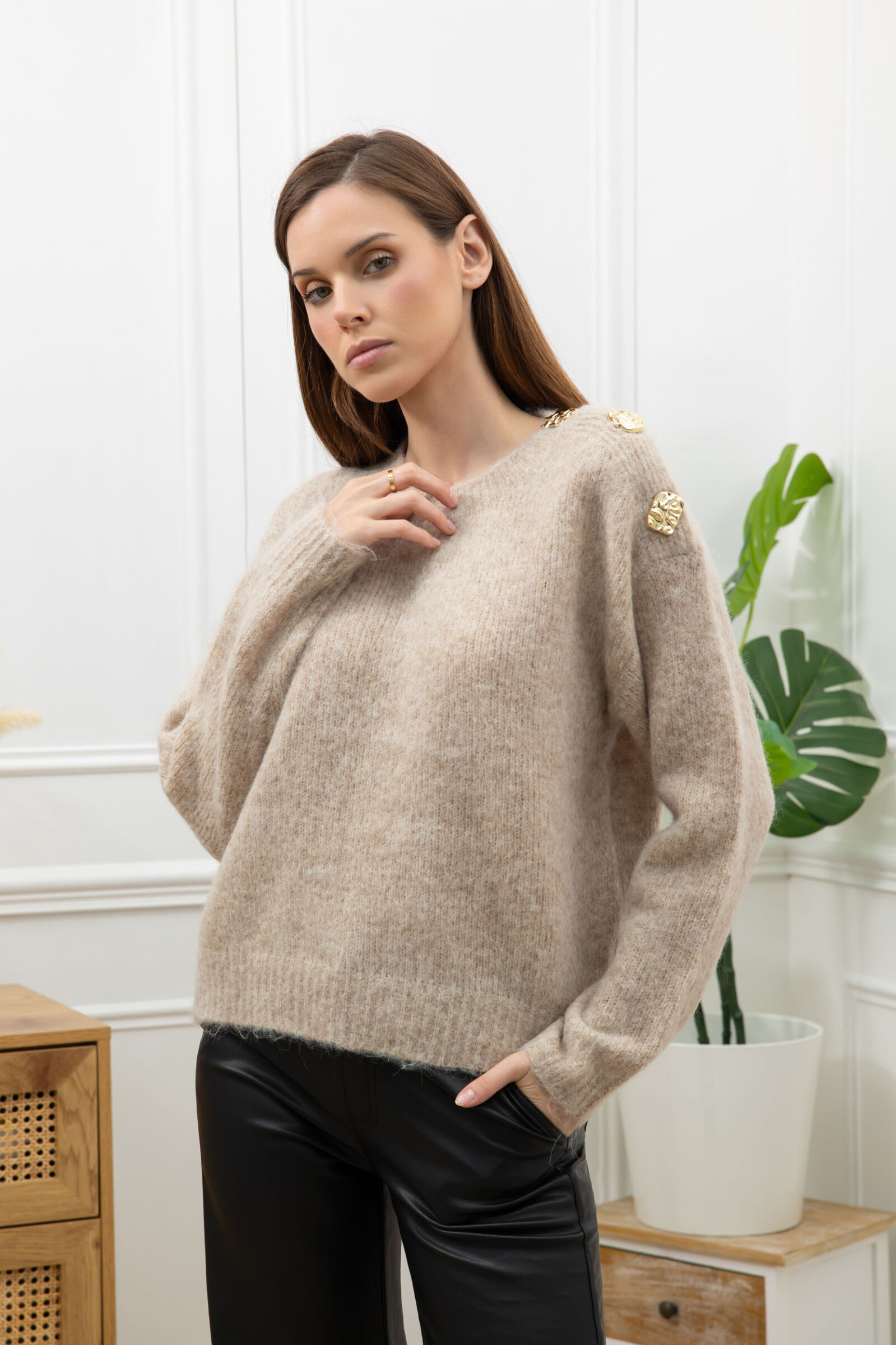 Grossista Graciela Paris - Maglione di lana con bottoni dorati