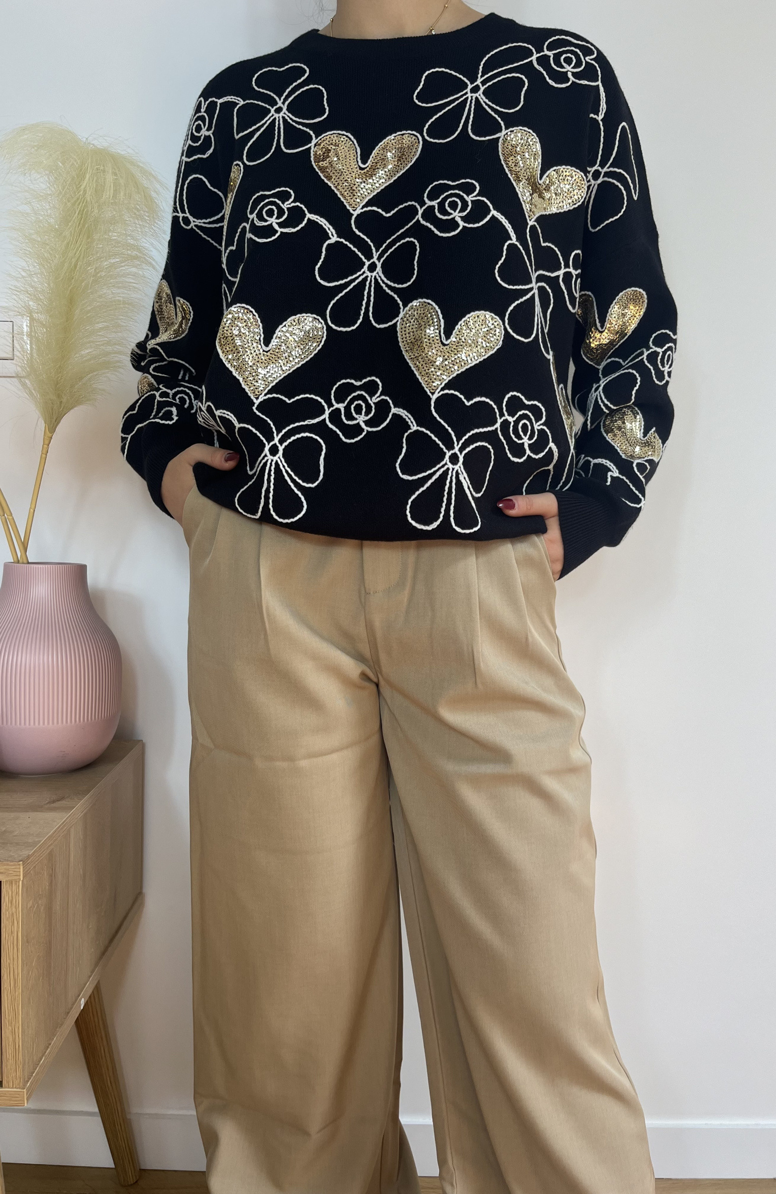 Wholesaler Graciela Paris - Sweater with embroidery and sequins