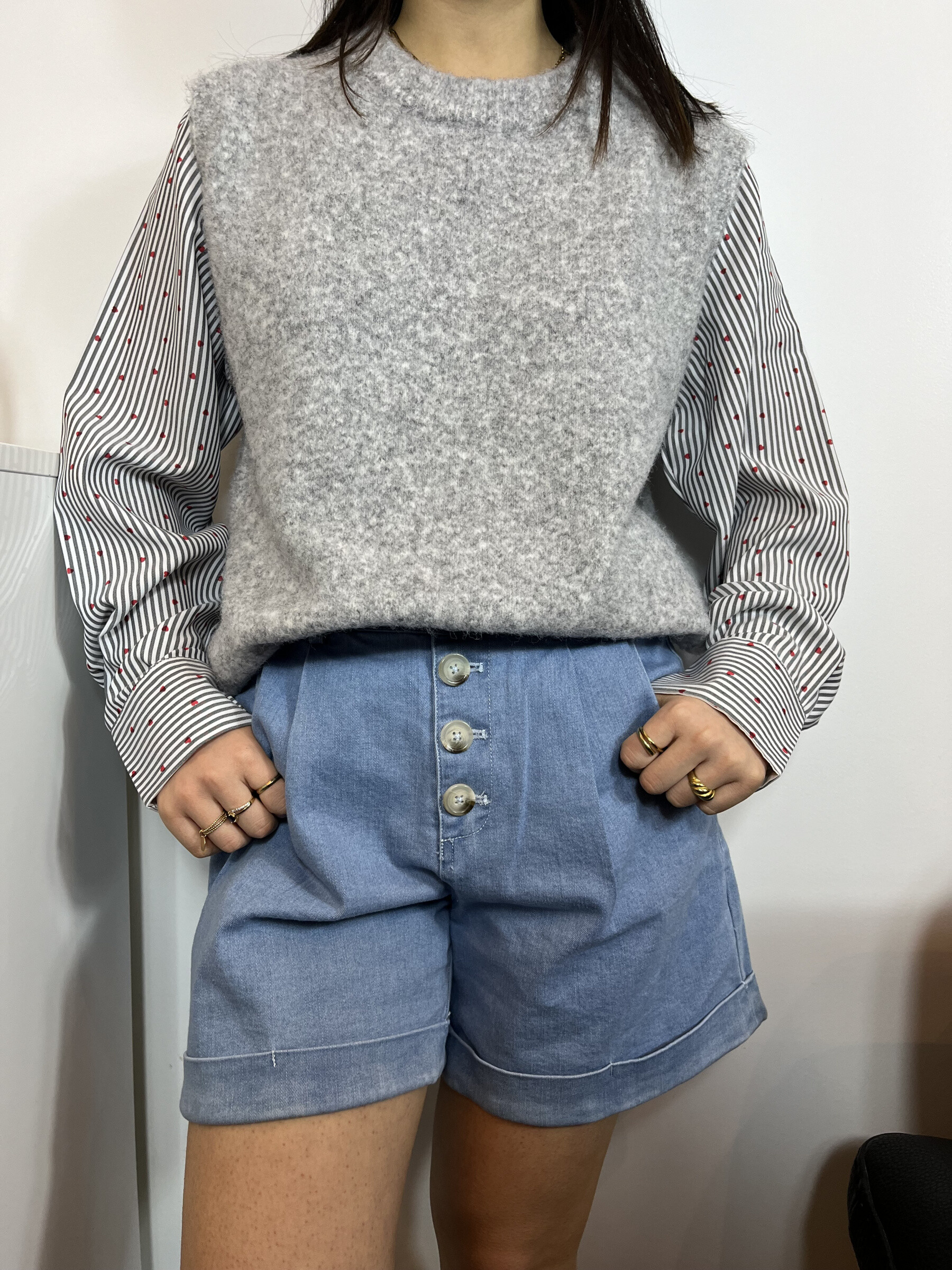 Wholesaler Graciela Paris - Sweater with striped sleeves with hearts