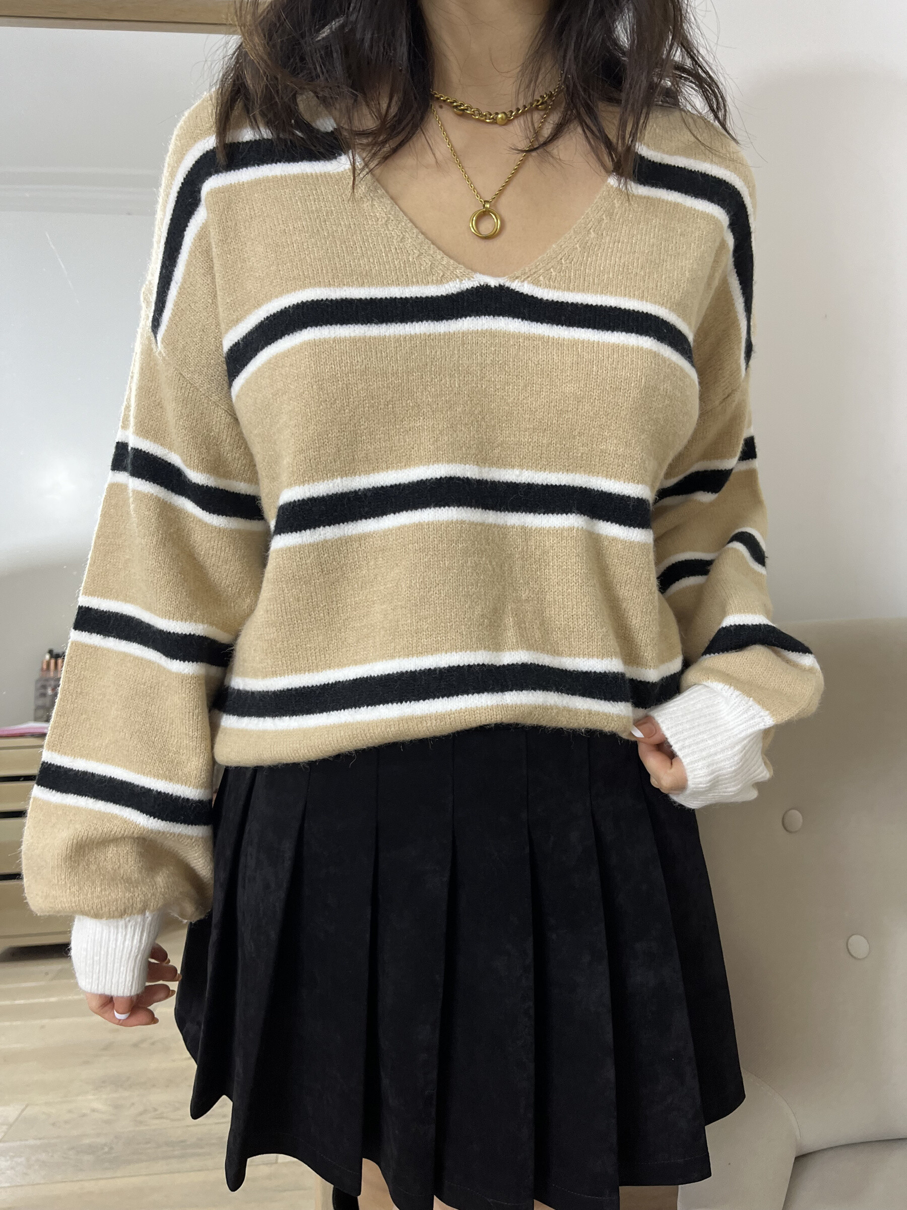Wholesaler Graciela Paris - Striped V-neck sweater