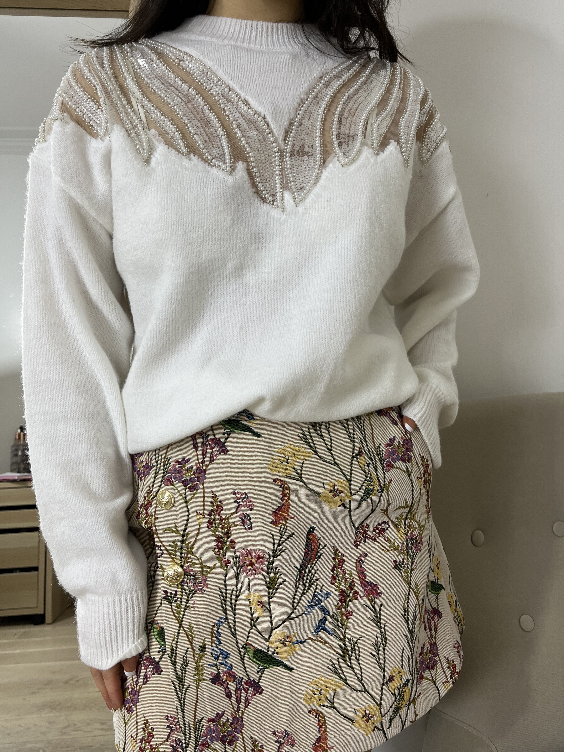 Wholesaler Graciela Paris - Sweater with rhinestone detail at the front