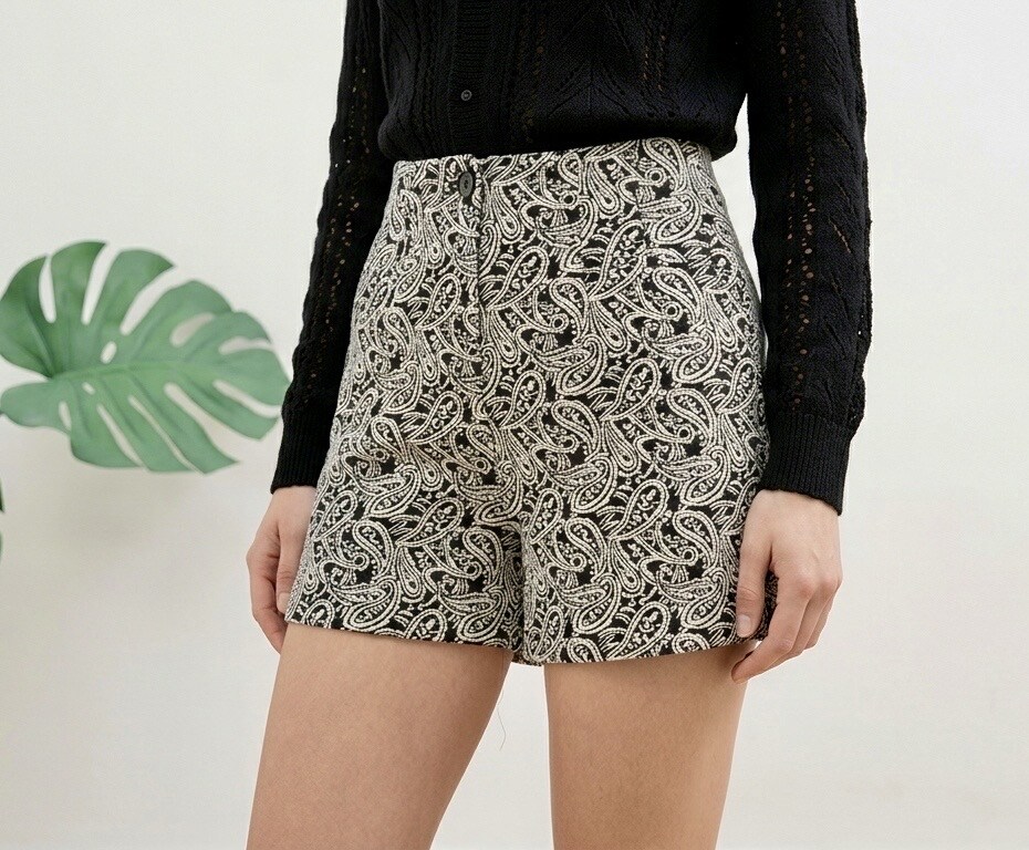 Wholesaler Graciela Paris - Paisley jacquard shorts