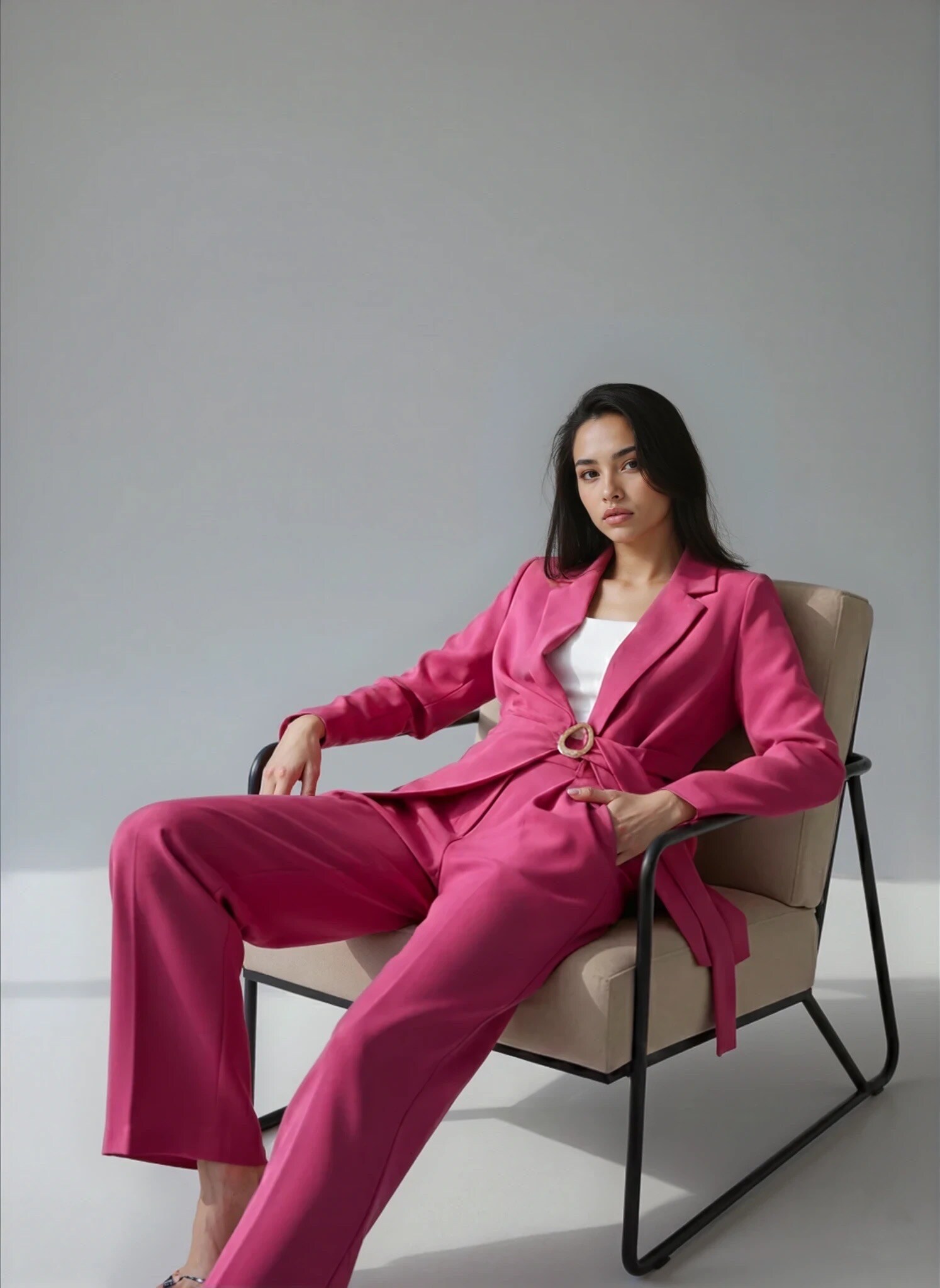 Mayorista GUAS Collection - Conjunto de Traje de Mujer con Hebilla Elegante