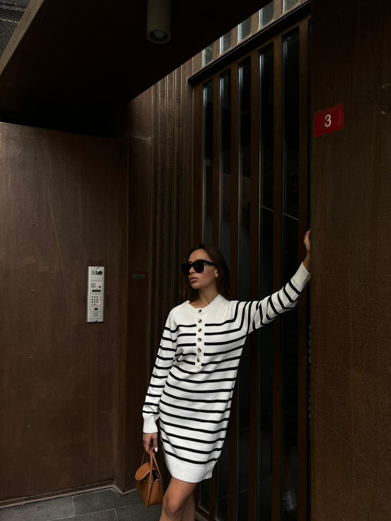 Grossiste GUAS Collection - Robe pull rayé
