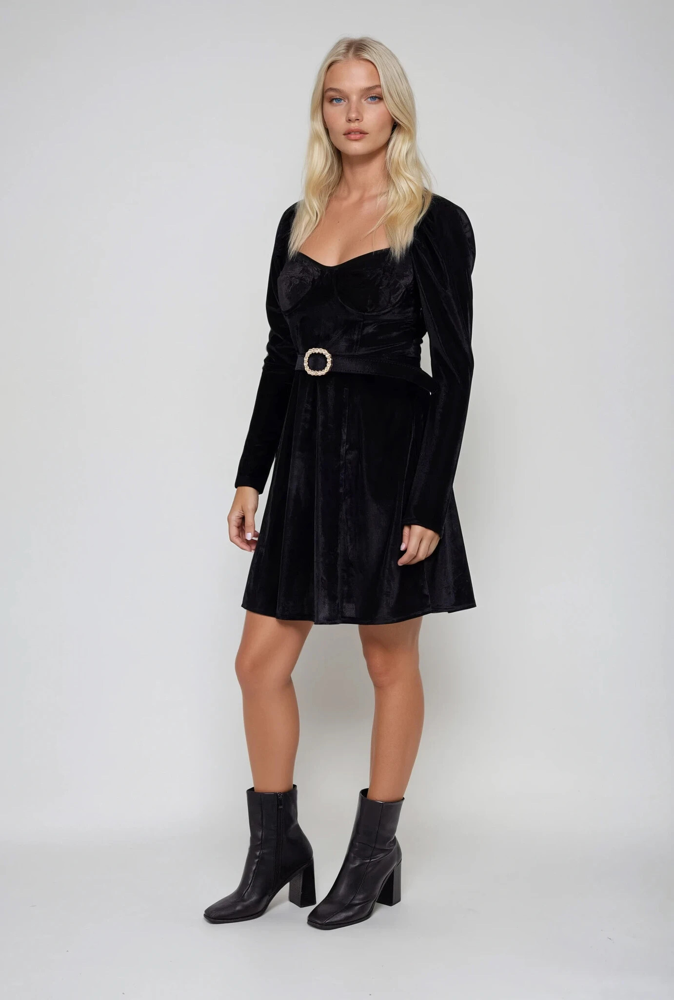 Wholesaler GUAS Collection - Dress with belt