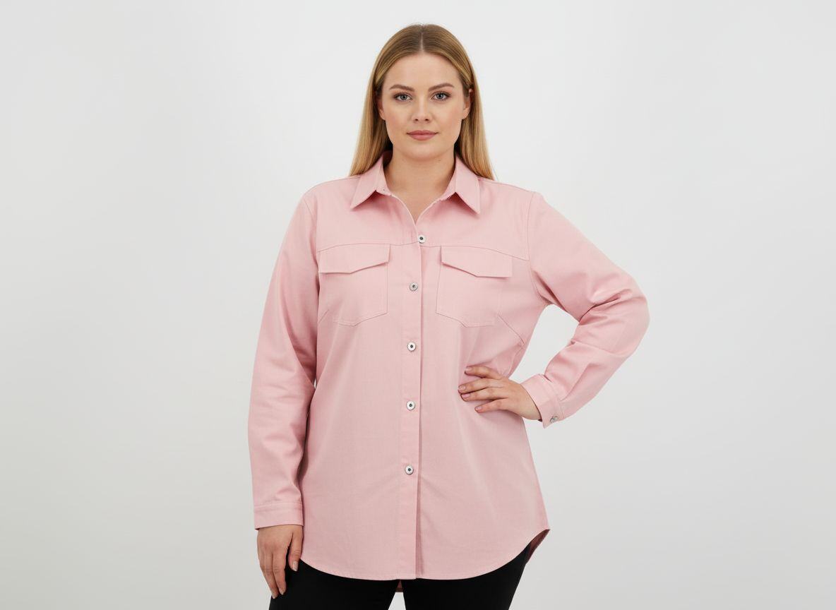 Surchemise en coton – Pack de 4 pièces (Tailles 46 à 52)
Style affirmé, confort absolu, rentabilité garantie.
Cette surchemise en coton est conçue pour répondre aux attentes des clients grande taille en quête de vêtements pratiques, modernes et bien coupés. Proposée en pack de 4 pièces.
* Matière 100 % coton : douce, respirante et résistante, idéale pour un usage quotidien.
* Coupe confortable et structurée : adaptée aux morphologies généreuses, elle assure une aisance parfaite sans sacrifier le style.
* Design fonctionnel : col classique, deux poches poitrine à rabat, fermeture boutonnée intégrale.
* Un look casual ou professionnel.
* Pack multi-tailles : 4 pièces incluses – tailles 46, 48, 50 et 52 – pour couvrir une large clientèle.