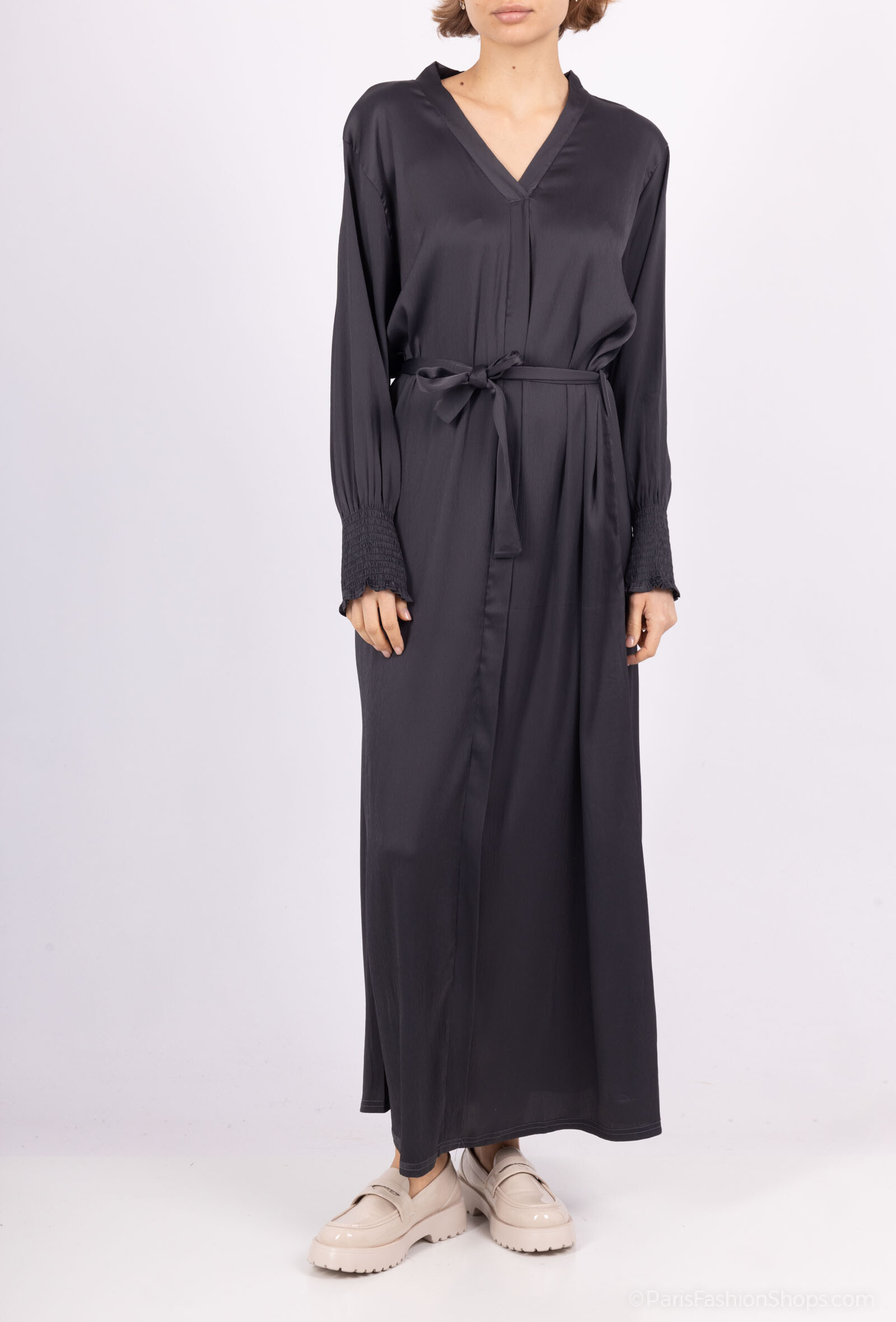 Grossista H.STYLE - Abaya Elegance senza tempo