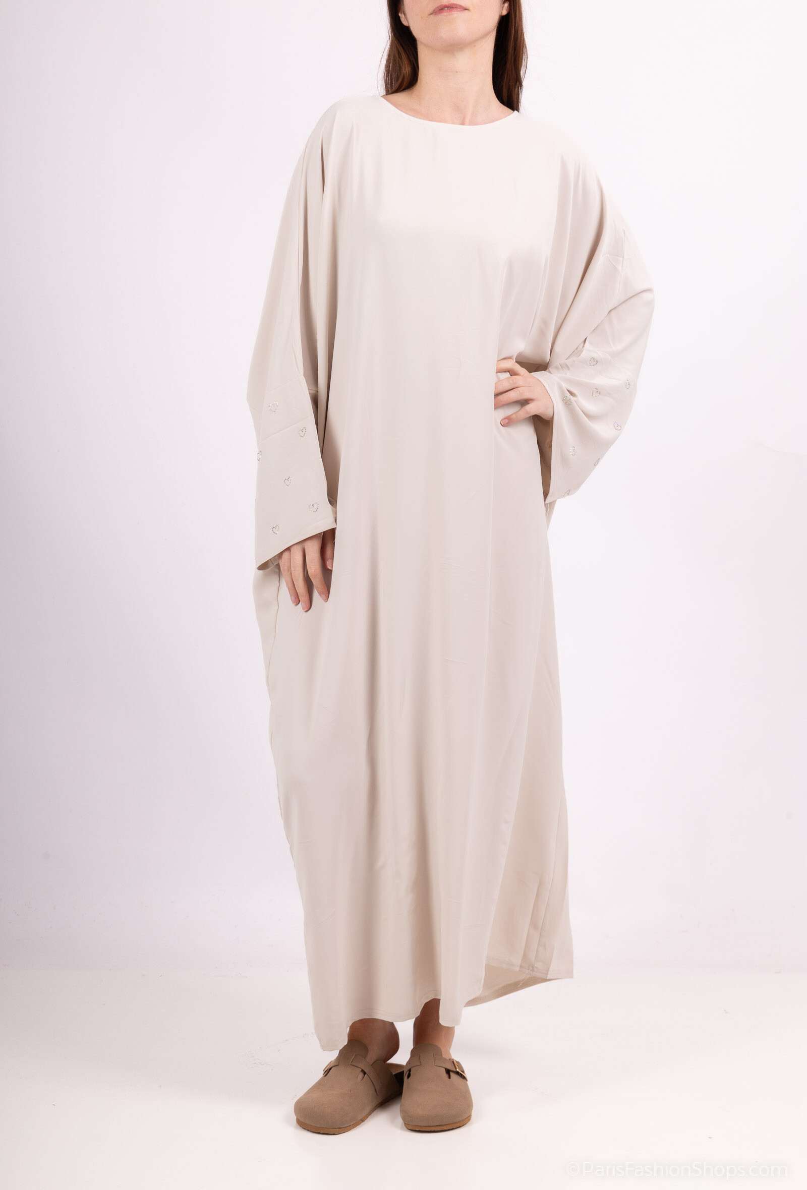Grossista H.STYLE - Abaya sovradimensiona i dettagli delle perle a forma di cuore - eleganza e comfort ✨