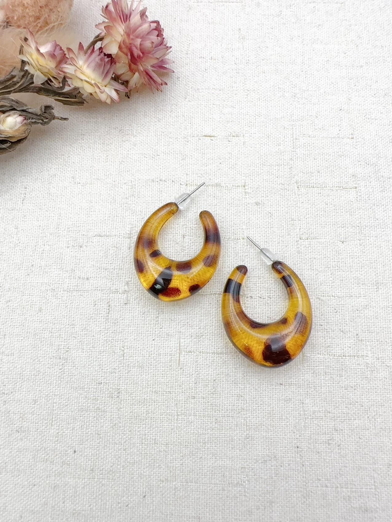 Wholesaler H&T Bijoux - Leopard acrylic earrings