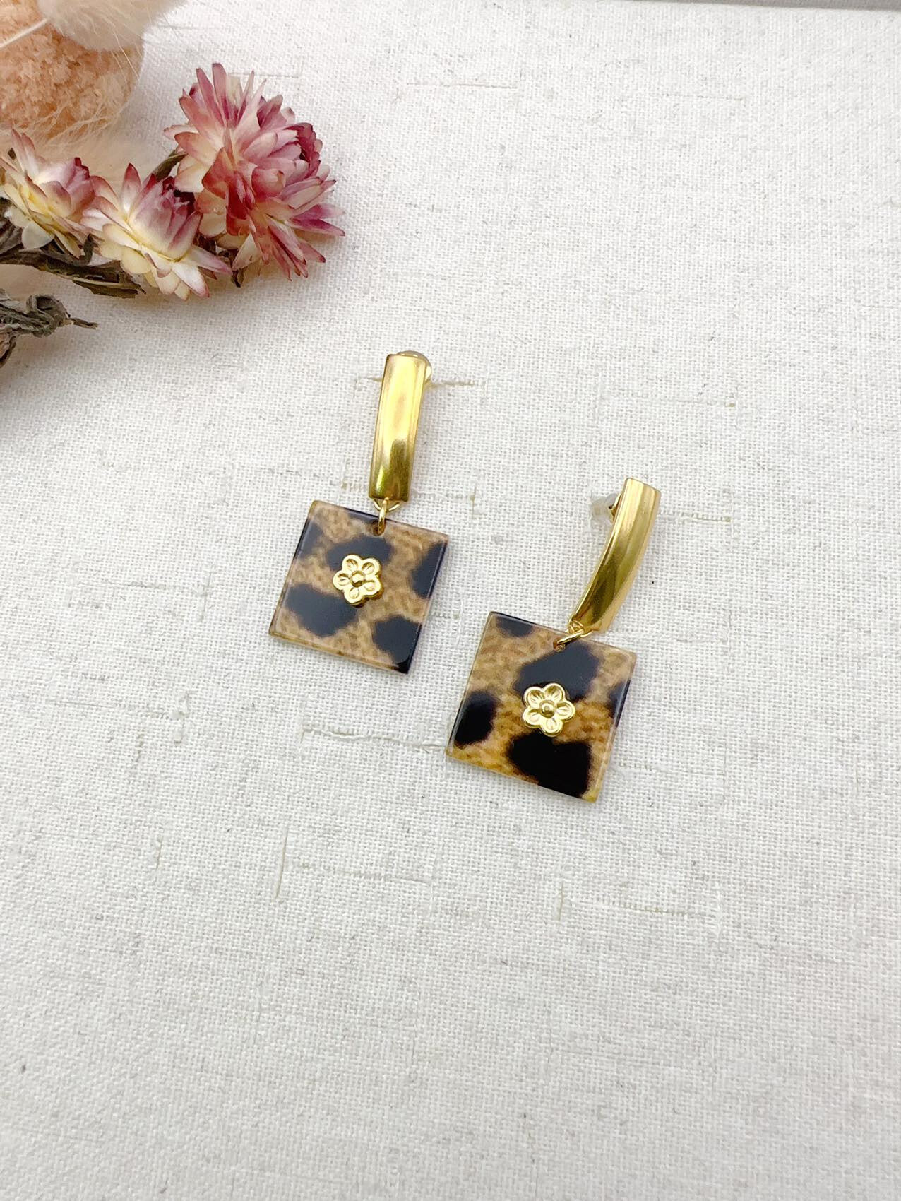 Wholesaler H&T Bijoux - Leopard stainless steel earrings