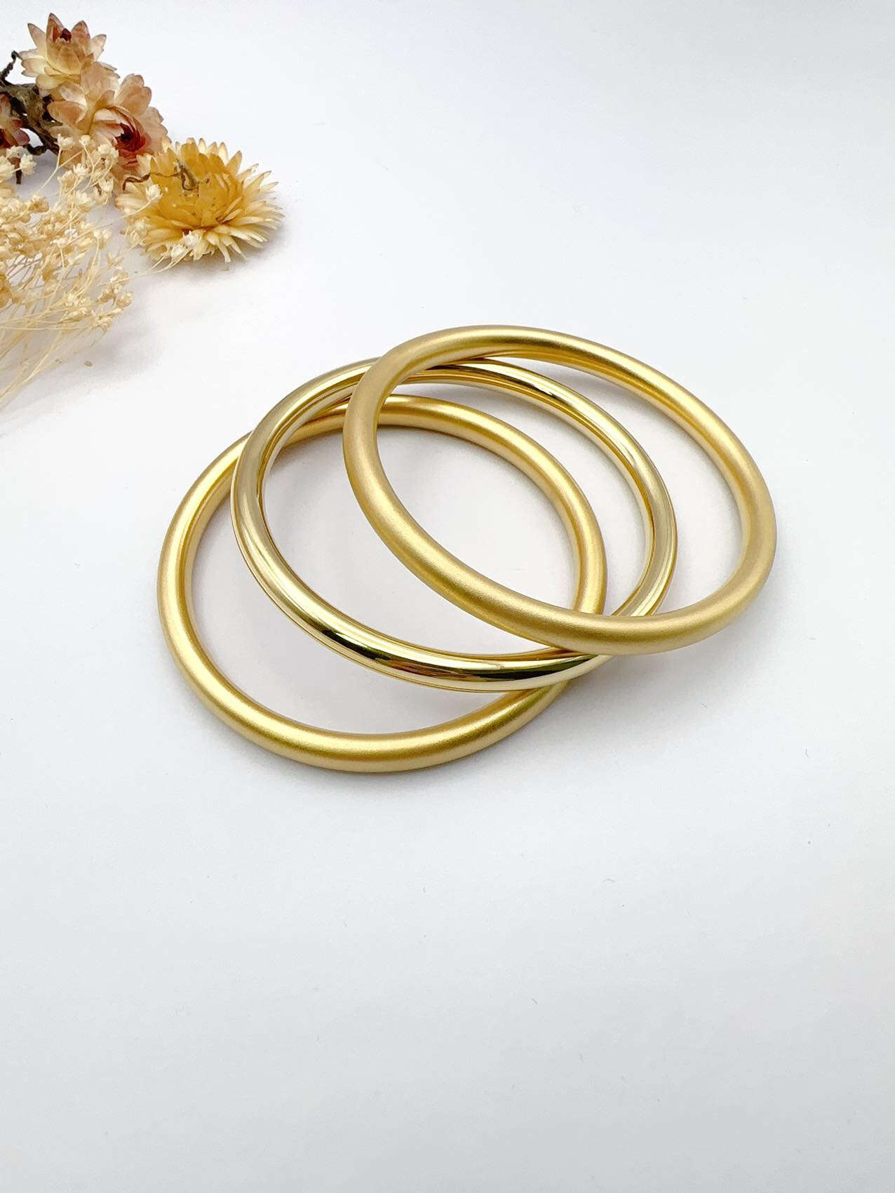 Wholesaler H&T Bijoux - Stainless steel bangle.