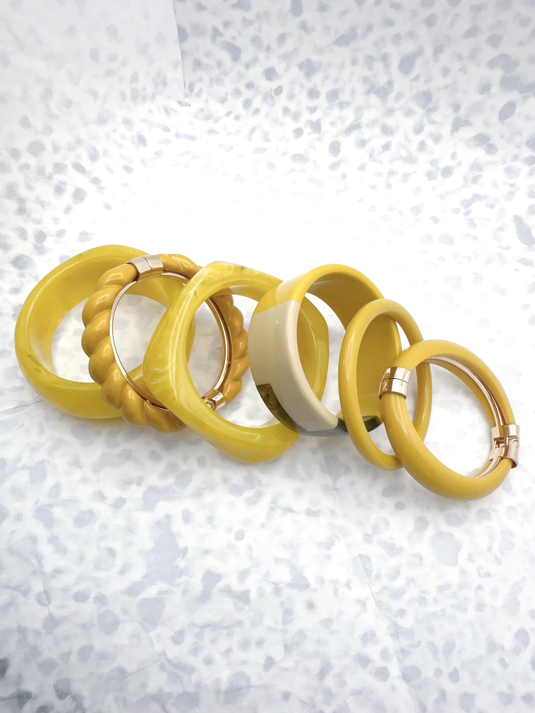 Wholesaler H&T Bijoux - Acrylic bracelet