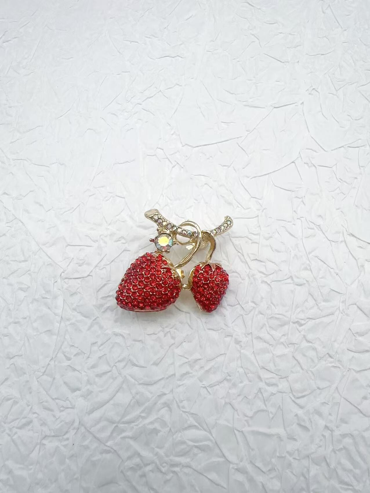 Grossiste H&T Bijoux - Broche fantaisie.