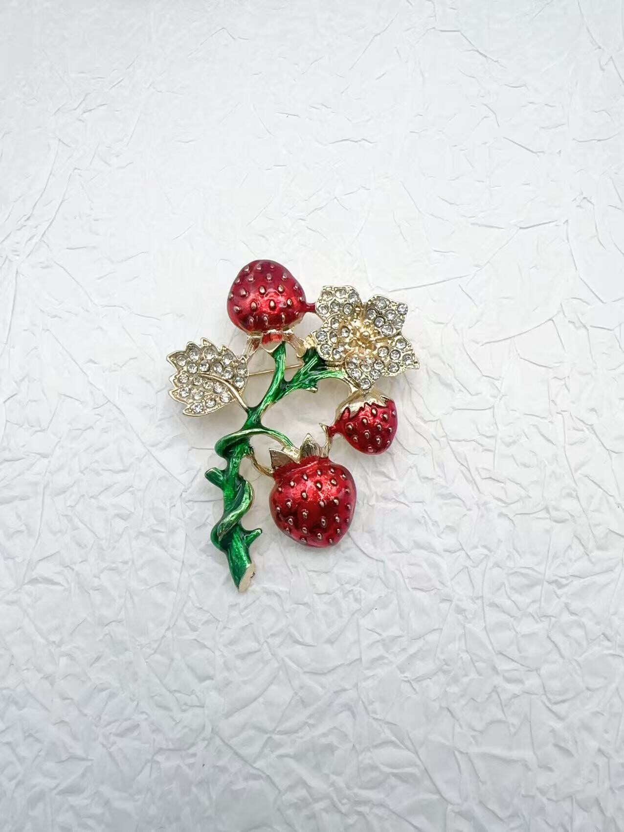 Grossiste H&T Bijoux - Broche fantaisie.