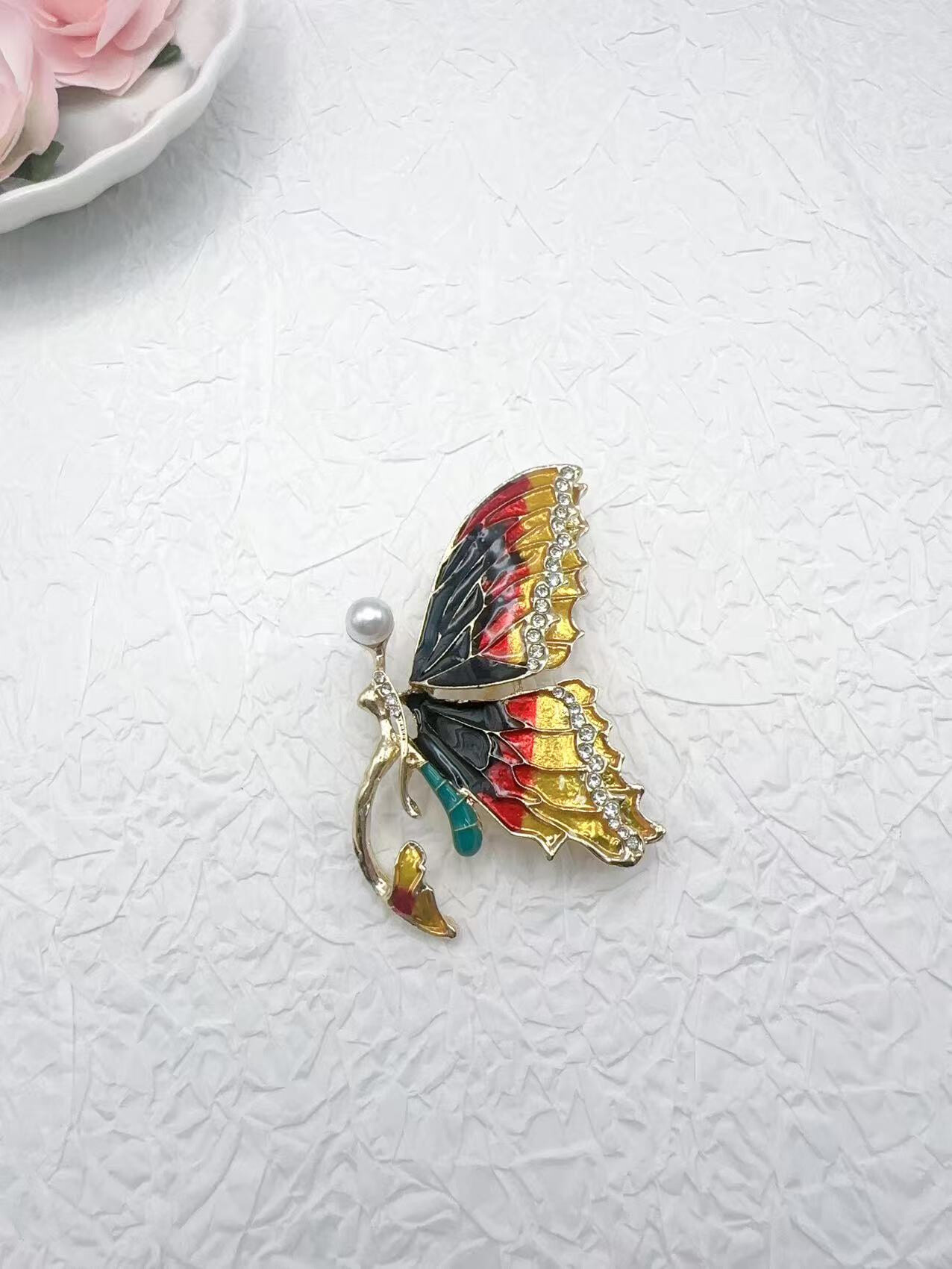 Grossiste H&T Bijoux - Broche fantaisie.