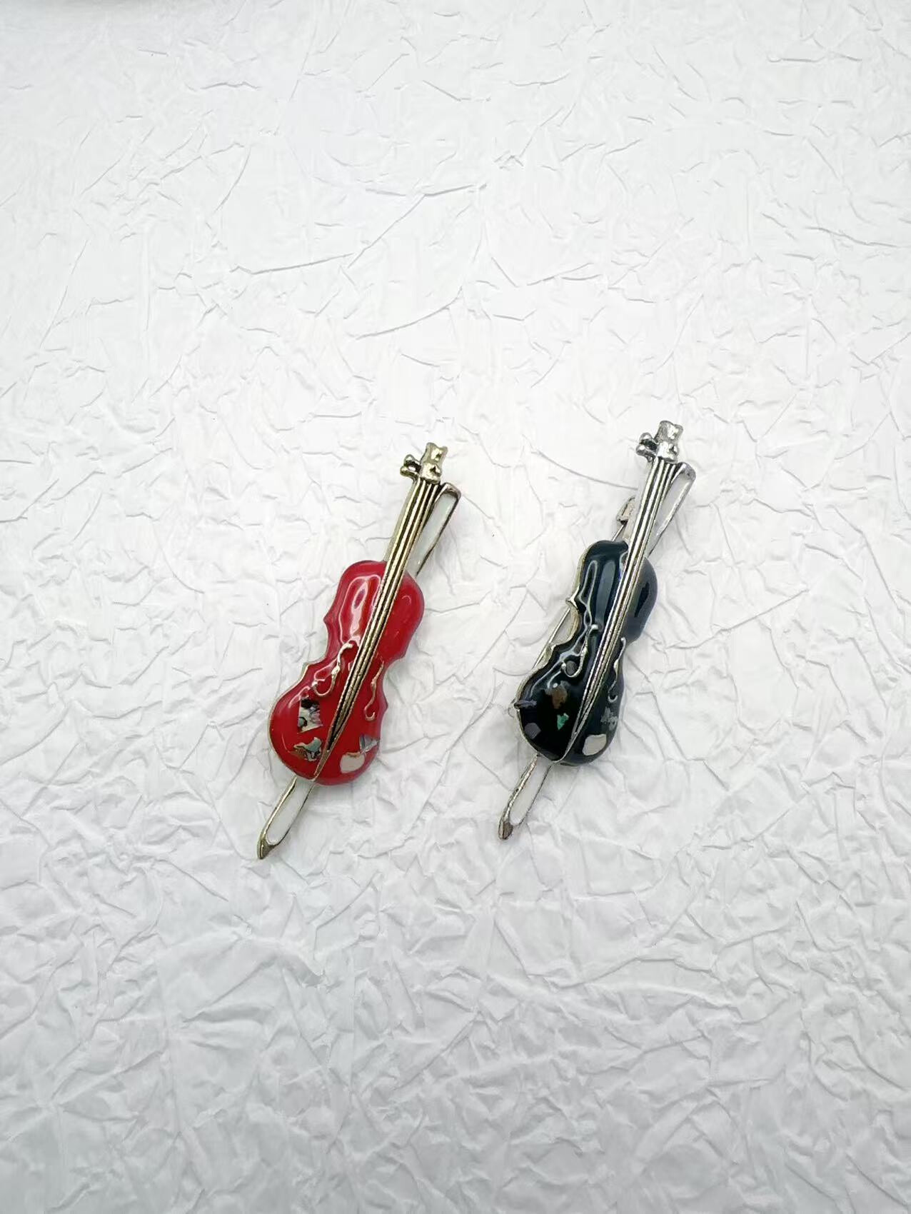Grossiste H&T Bijoux - Broche fantaisie.
