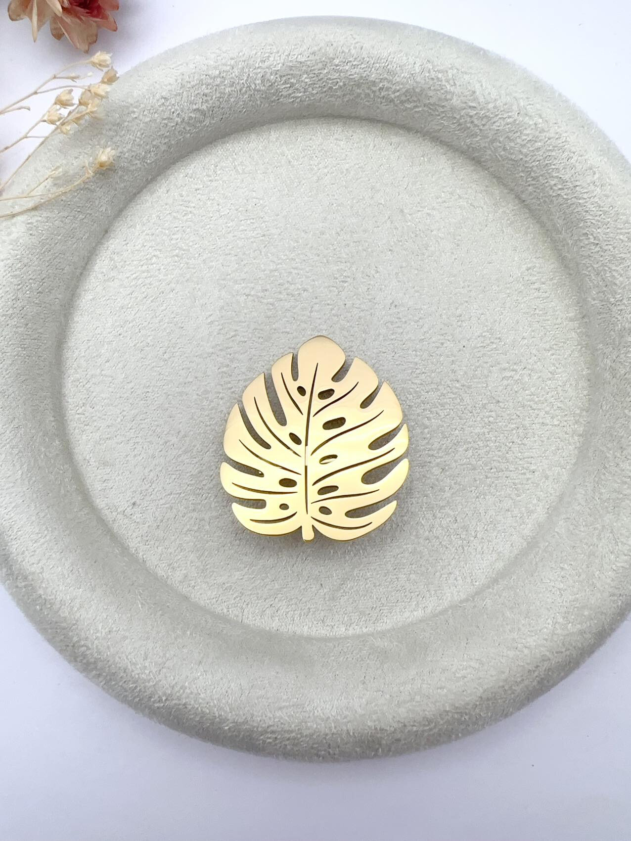 Grossiste H&T Bijoux - Broche en acier inoxydable.