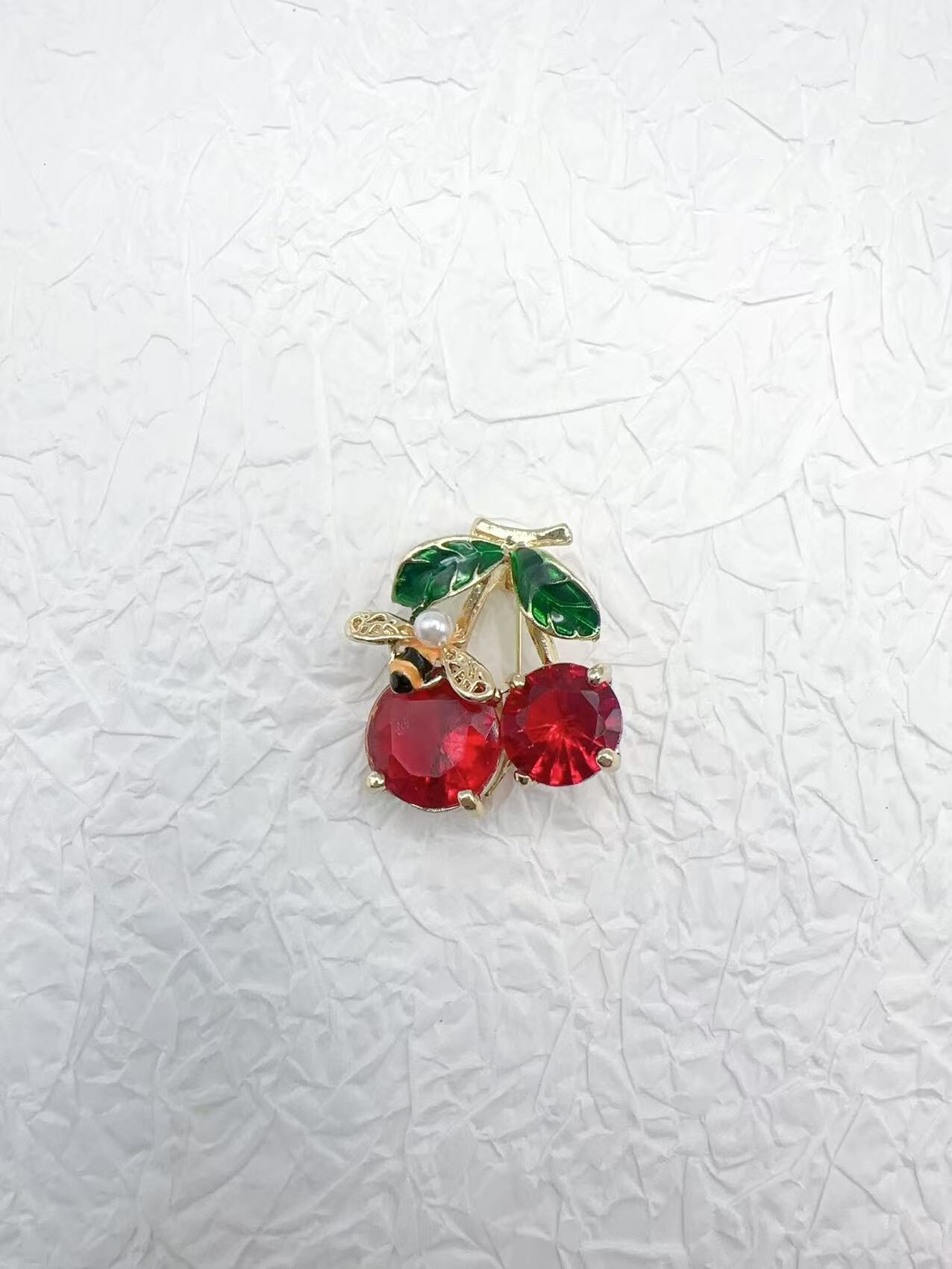 Grossiste H&T Bijoux - Broche fantaisie.