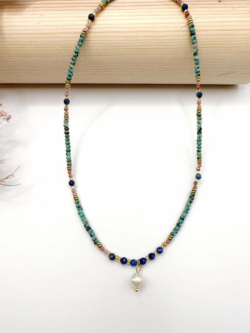 Mayorista H&T Bijoux - Collar de acero, piedras y perlas de agua dulce.