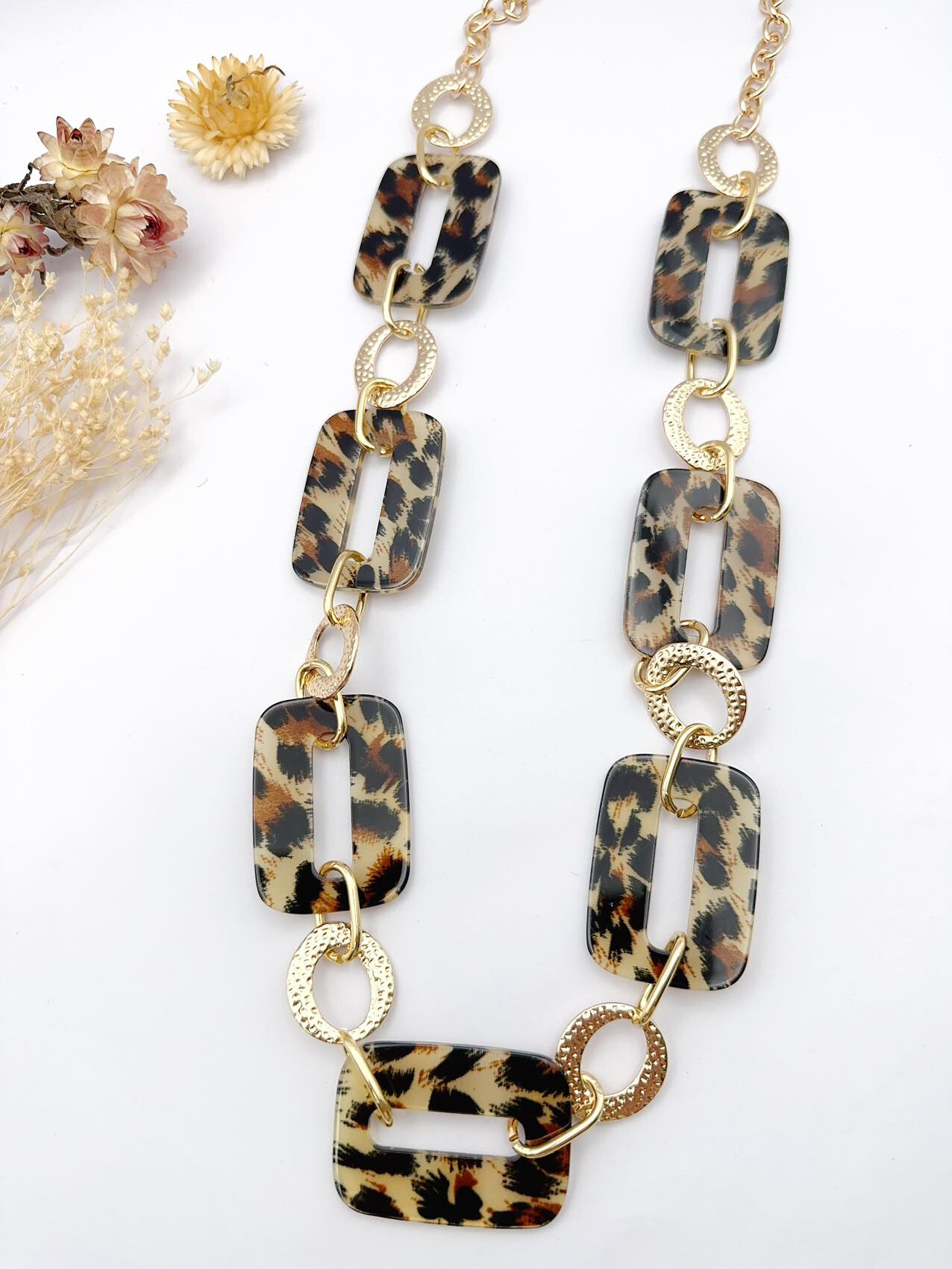 Wholesaler H&T Bijoux - Fancy leopard necklace.