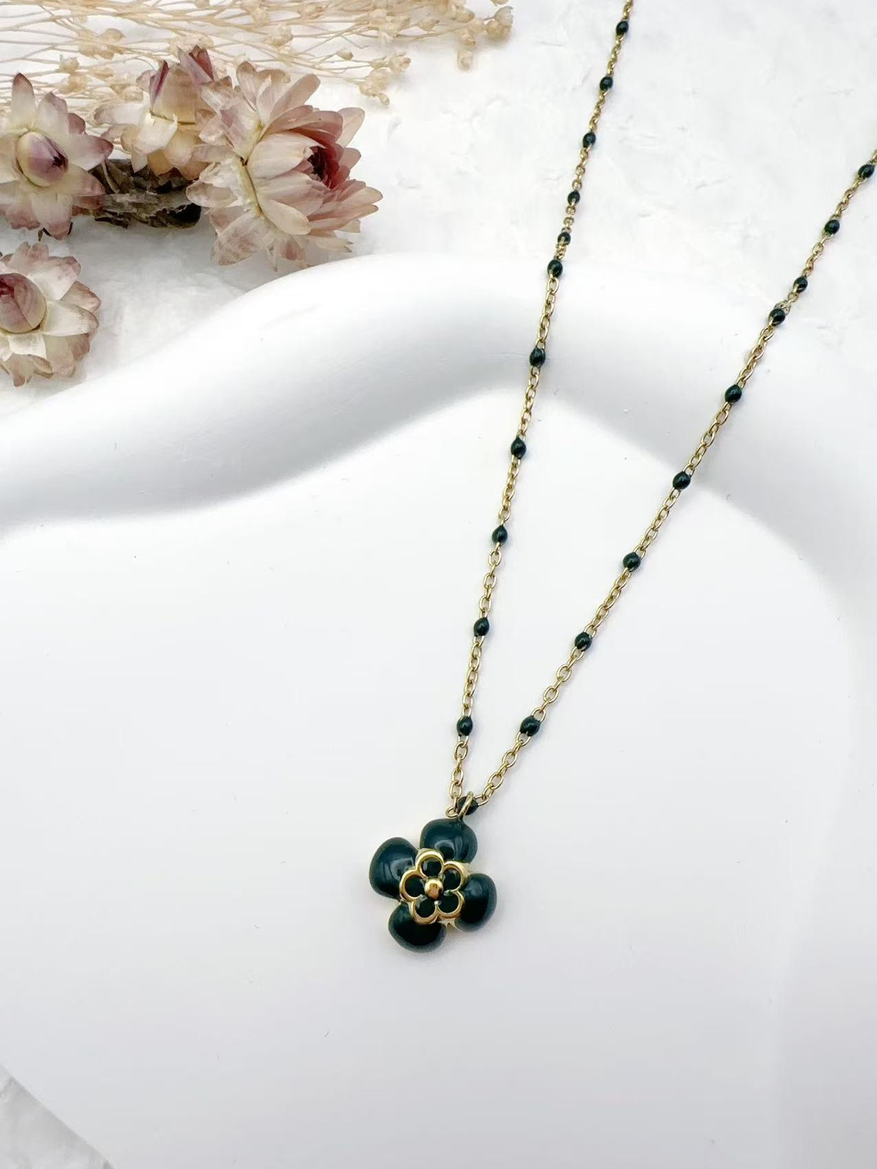Mayorista H&T Bijoux - Collar de acero inoxidable.