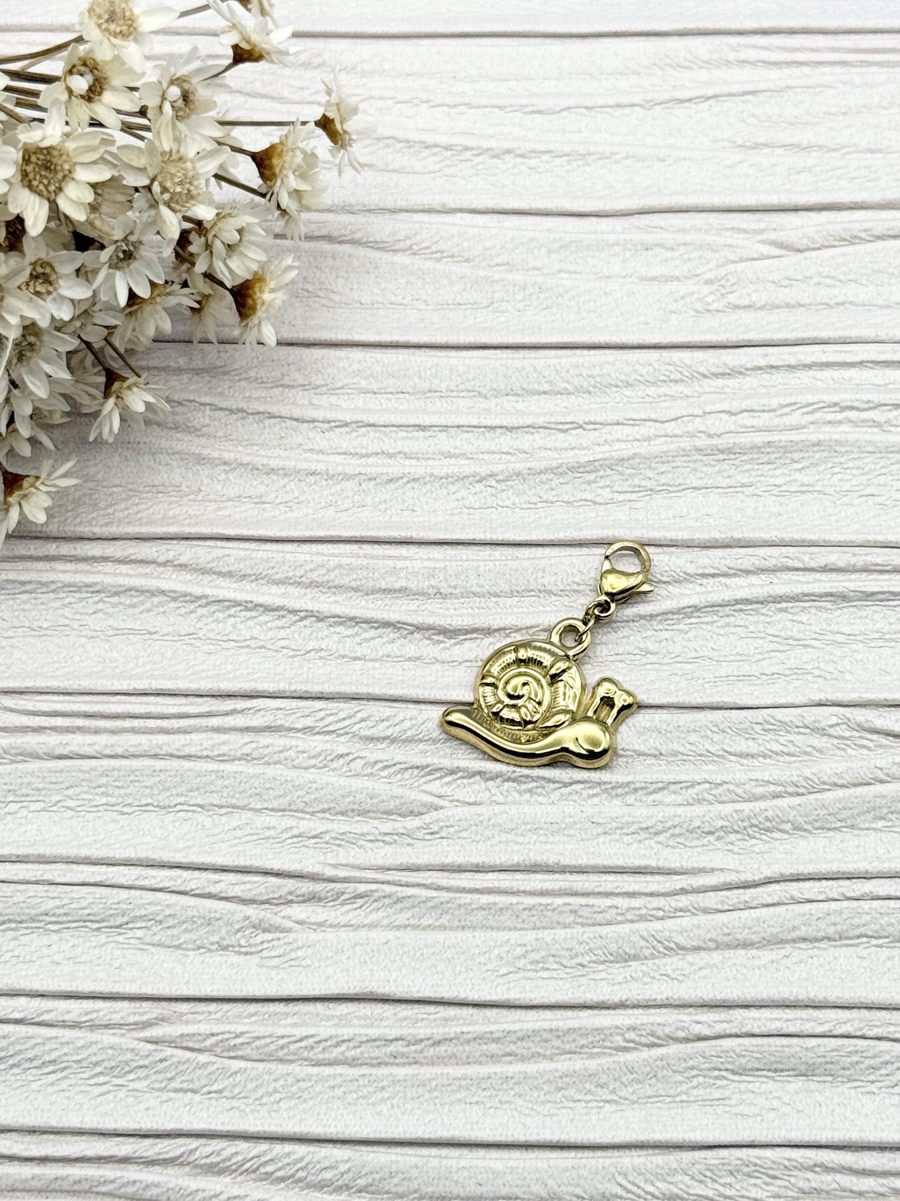 Mayorista H&T Bijoux - Encanto de acero inoxidable.