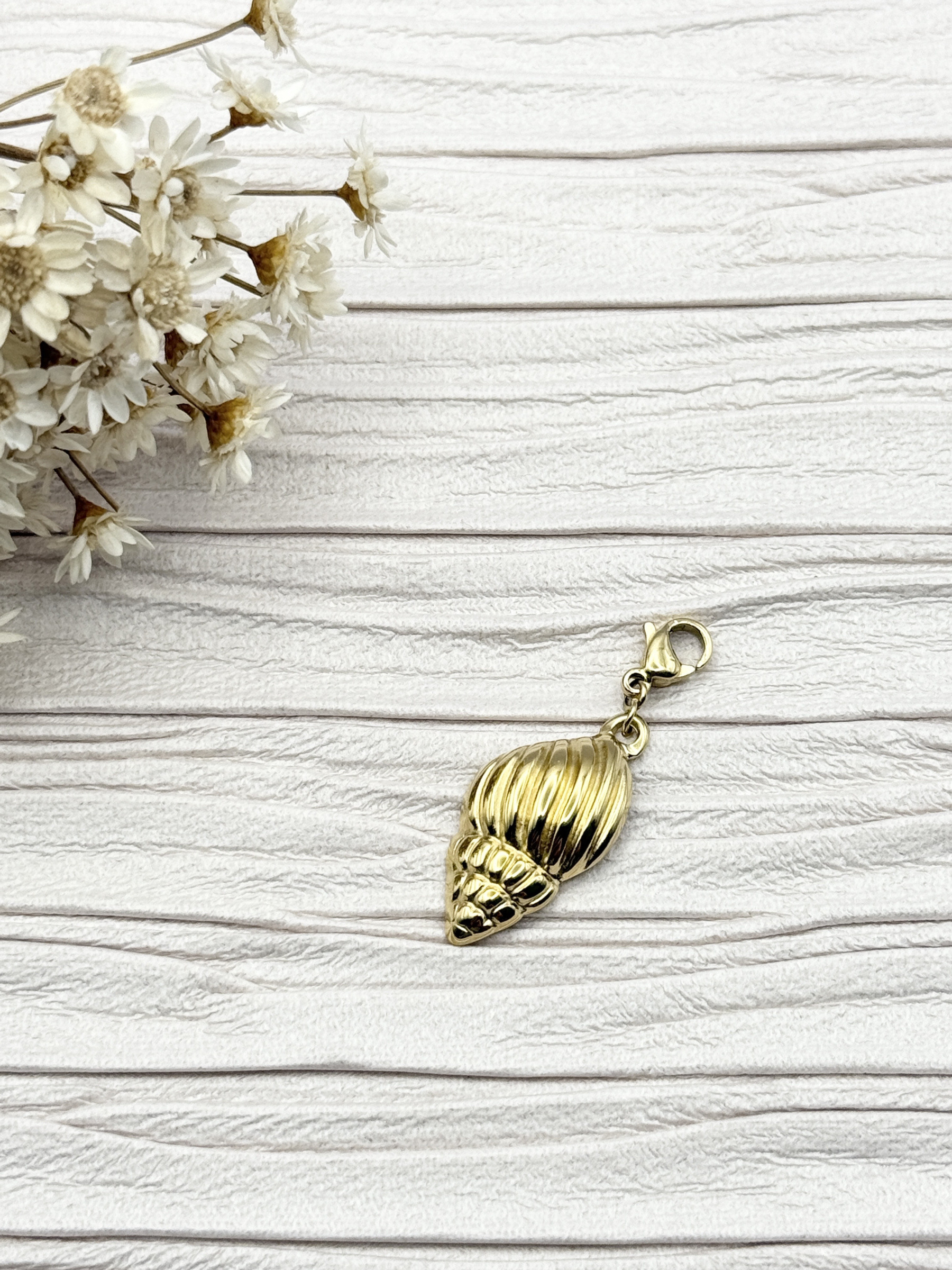 Mayorista H&T Bijoux - Encanto de acero inoxidable.