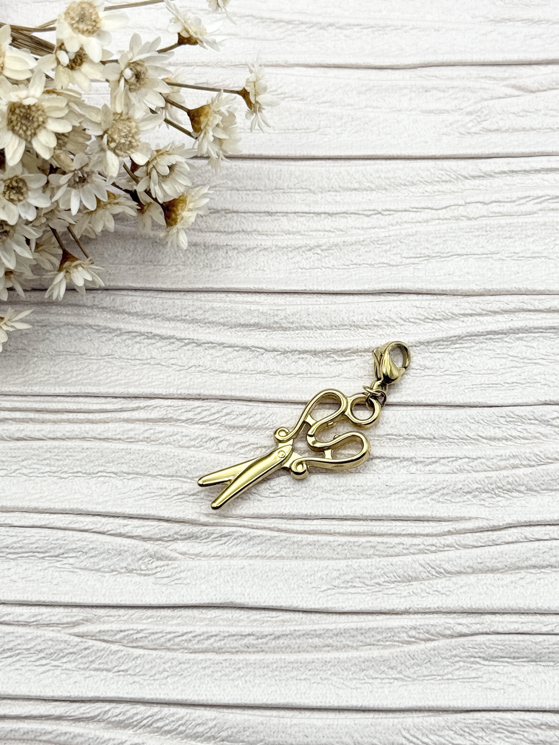 Mayorista H&T Bijoux - Encanto de acero inoxidable.