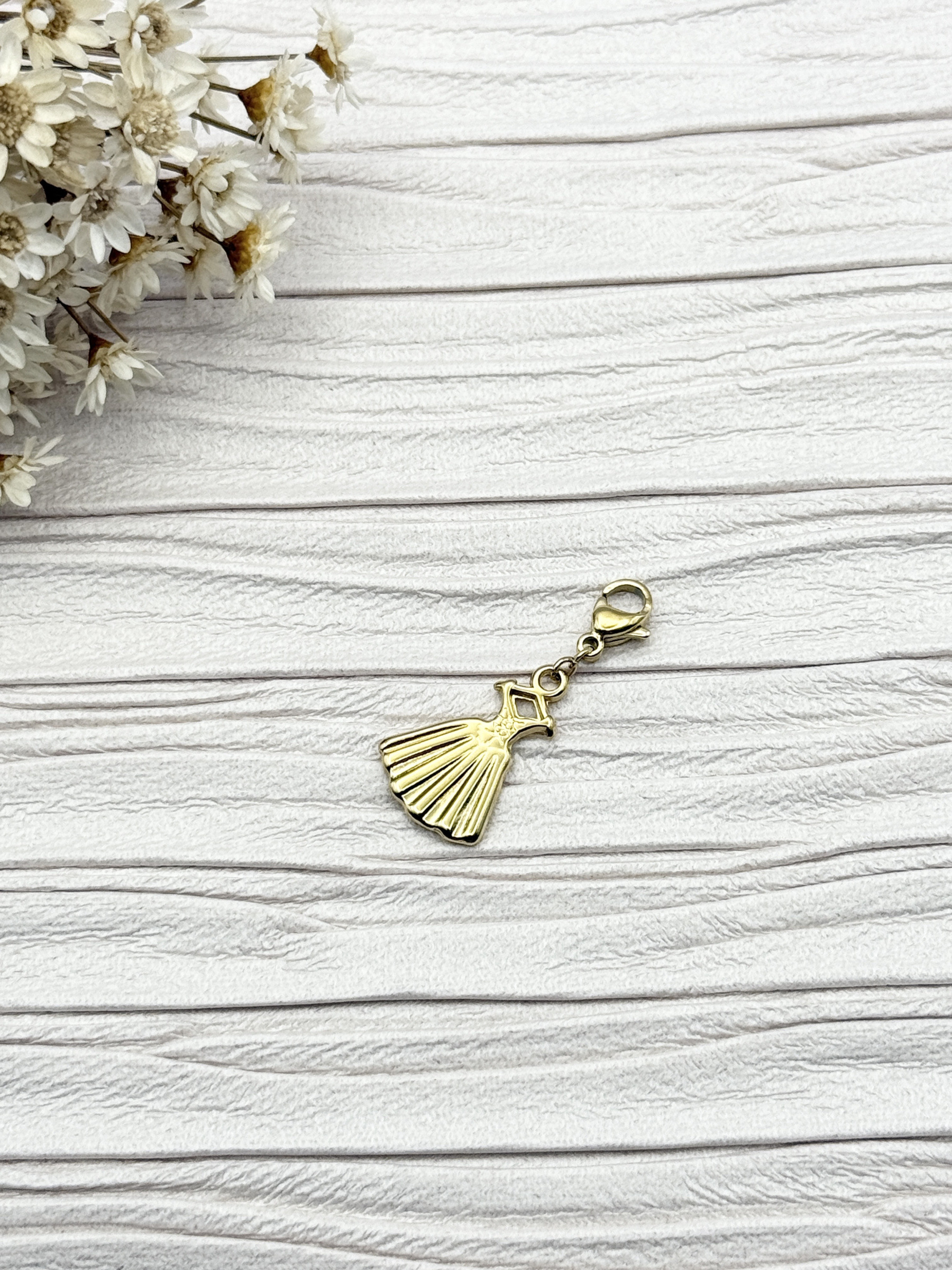 Mayorista H&T Bijoux - Encanto de acero inoxidable.