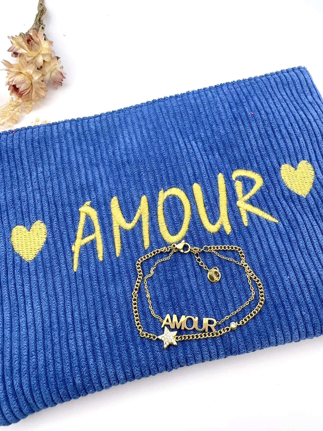 Grossiste H&T Bijoux - Trousse à maquillage amour.
