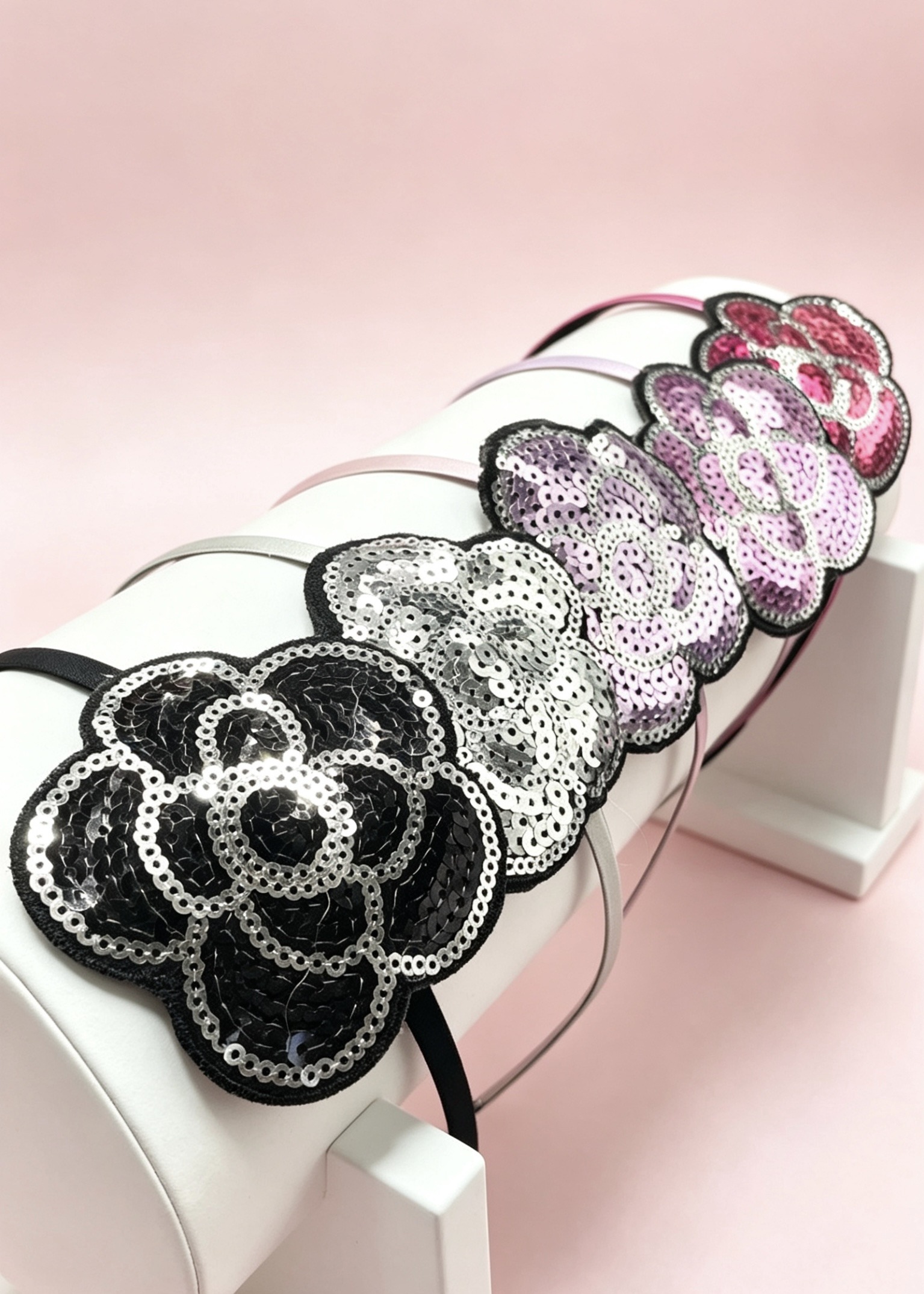 Wholesaler HANA BIJOUX - Floral headbands with sequins.