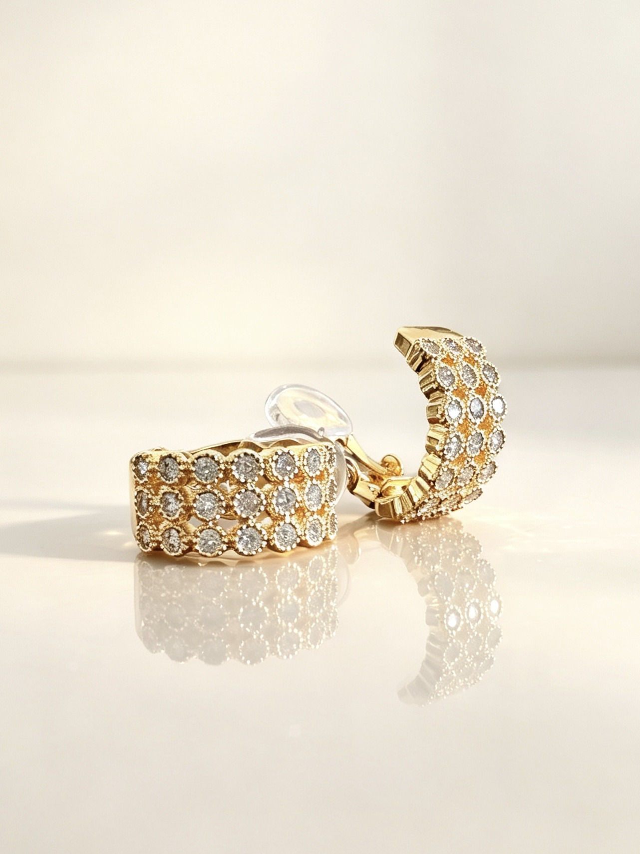 Wholesaler HANA BIJOUX - Glamorous Creole Clip Earrings with Clear Crystals