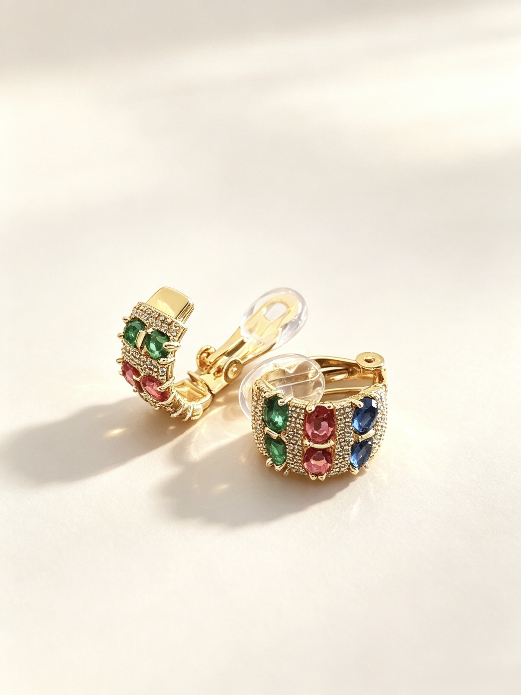 Wholesaler HANA BIJOUX - Mini Creole Clip Earrings with Colorful Rhinestones