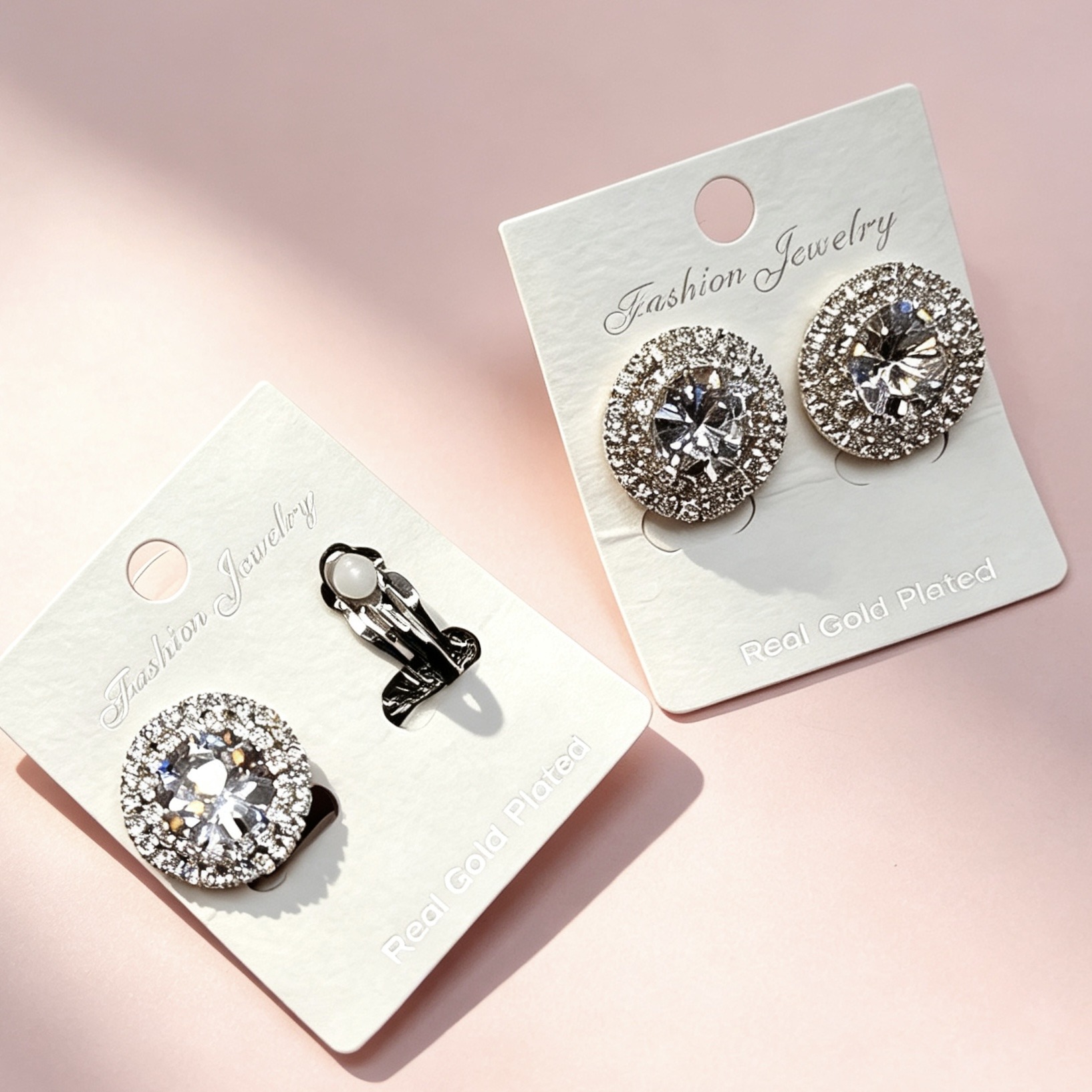 Wholesaler HANA BIJOUX - Button clip-on earrings with a touch of sparkle