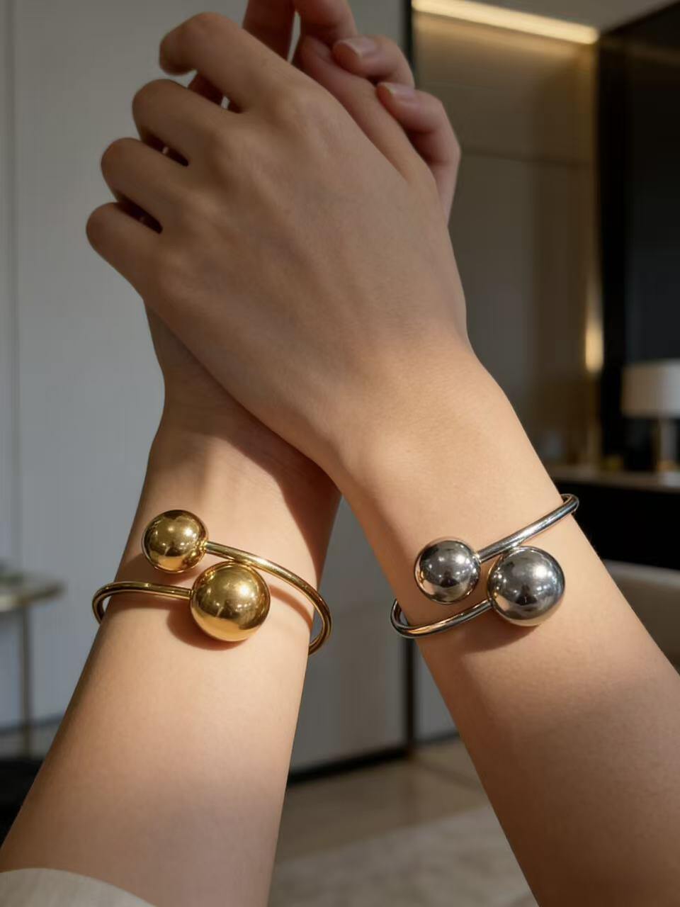 Wholesaler HANA BIJOUX - STEEL BRACELET TWO SPHERES