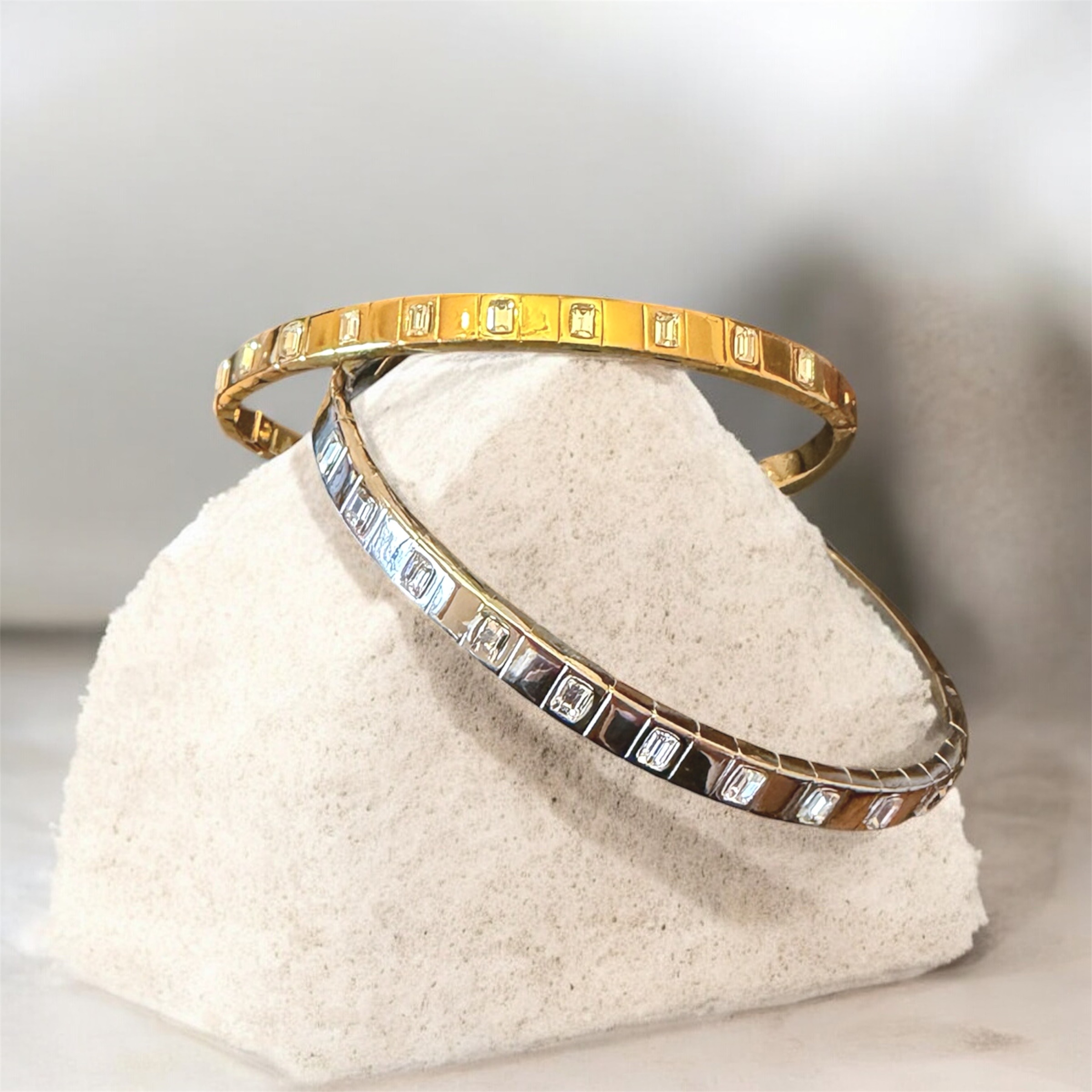 Wholesaler HANA BIJOUX - STAINLESS STEEL CUFF BRACELET, GOLD/SILVER WITH RHINESTONES