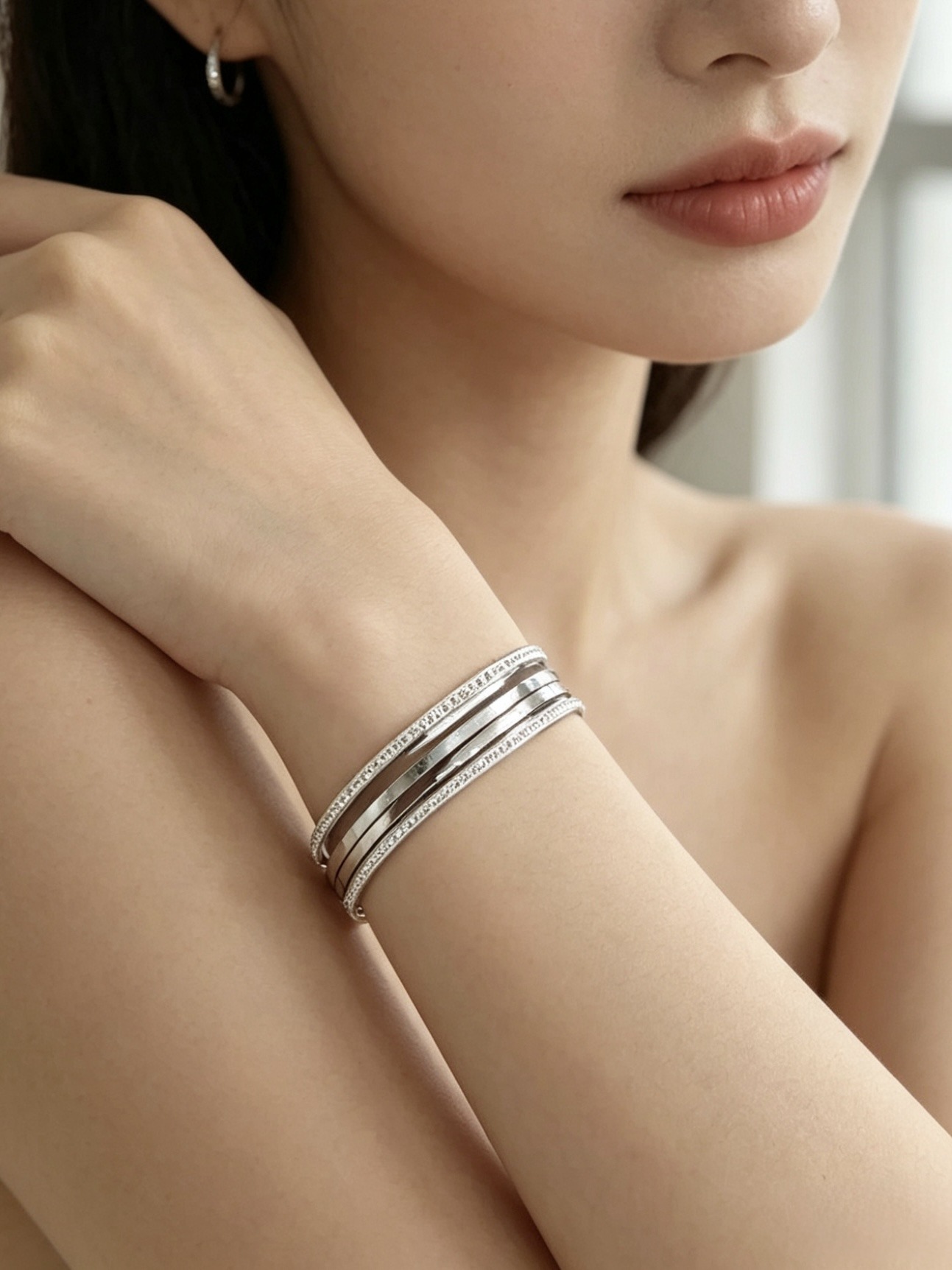 Mayorista HANA BIJOUX - Brazalete rígido de acero inoxidable y strass