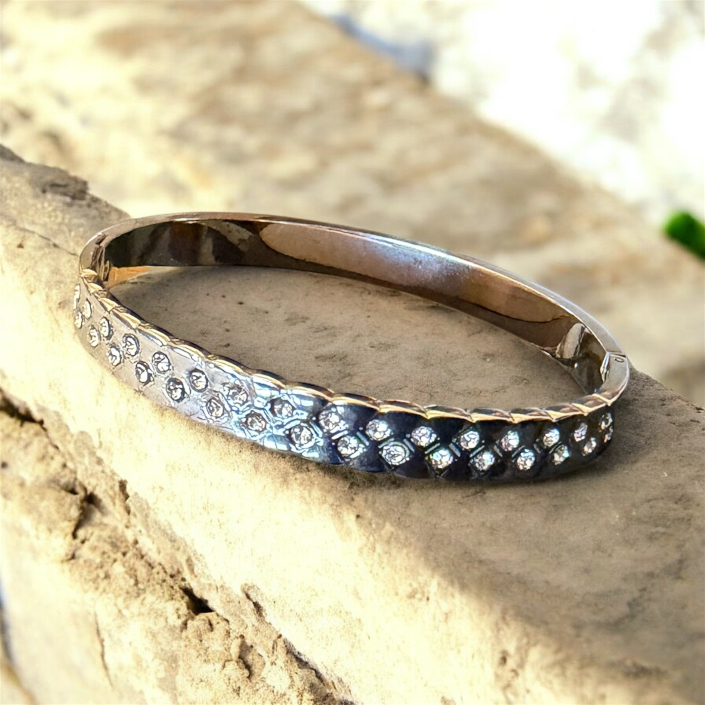 Wholesaler HANA BIJOUX - SILVER BANGLE WITH RHINESTONES
