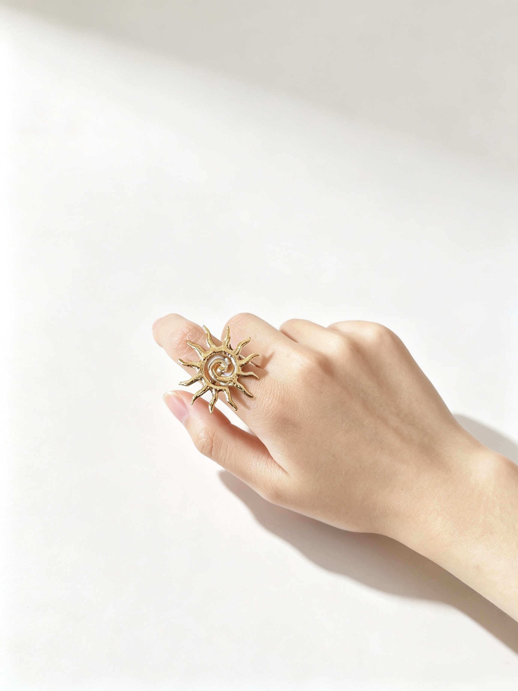 Wholesaler HANA BIJOUX - Cocktail ring with solar motif